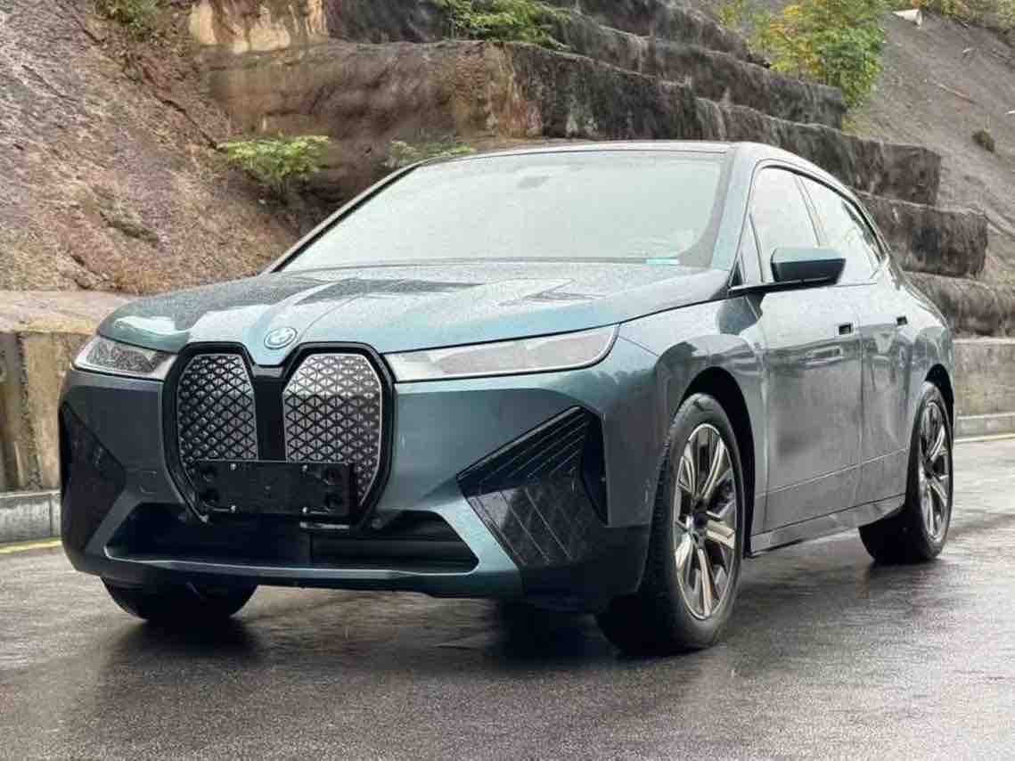 BMW iX 2023 car image #4