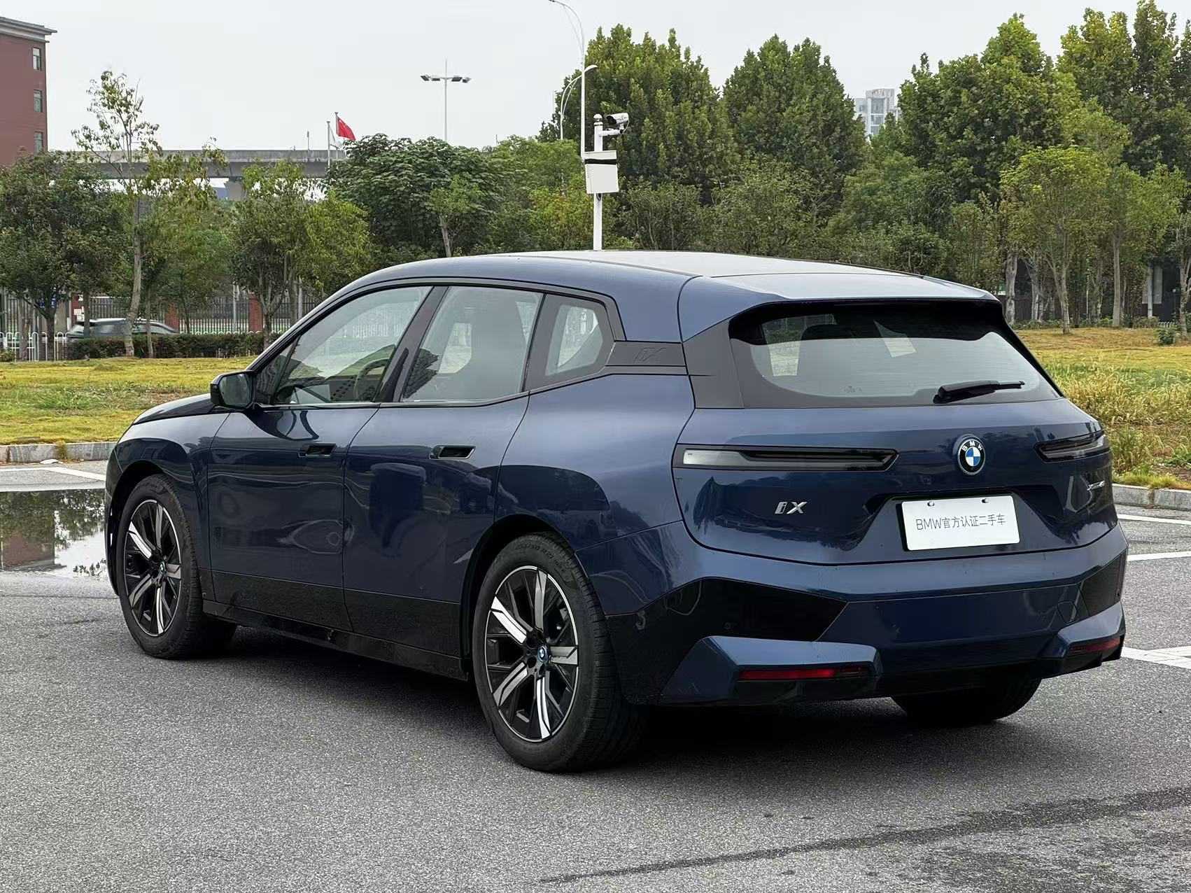 BMW iX 2023 #4 BMW iX 2023 car image #4