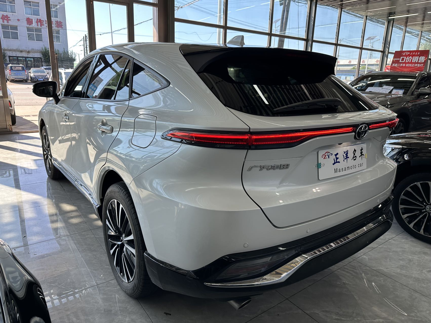 Toyota Venza 2023 immagine di auto #4