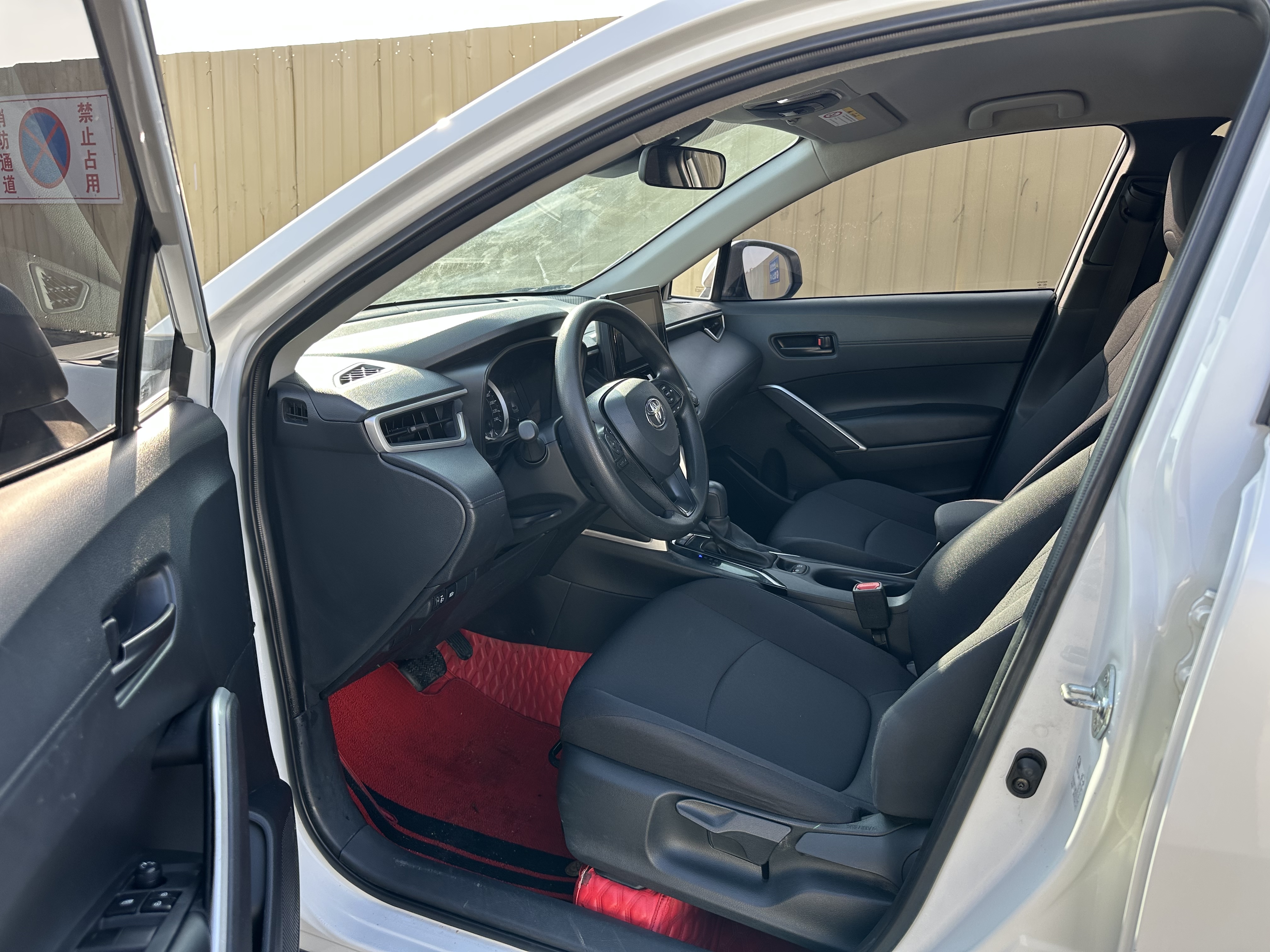Toyota Corolla Cross 2023 car image #4