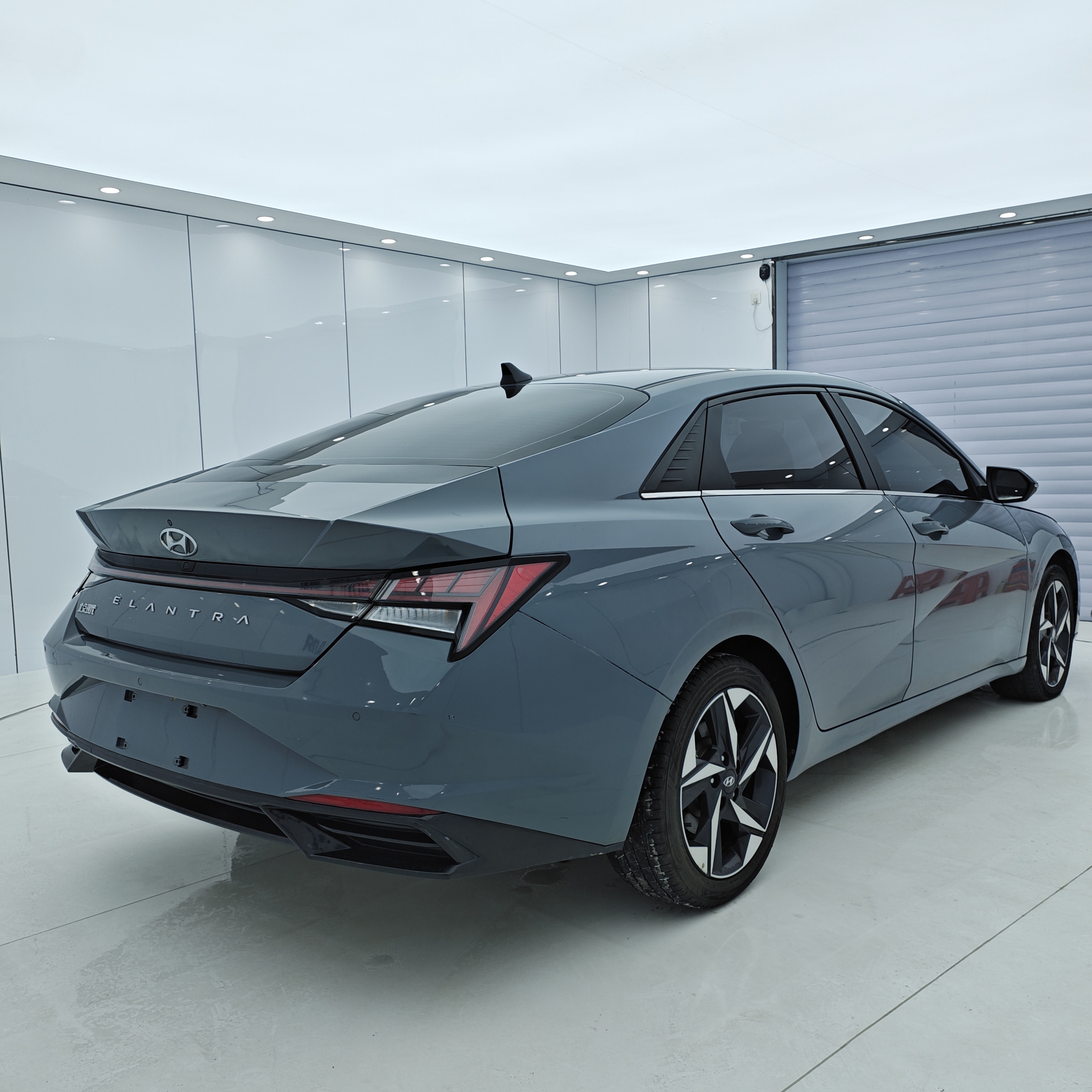 Hyundai Elantra 2022 immagine di auto #4