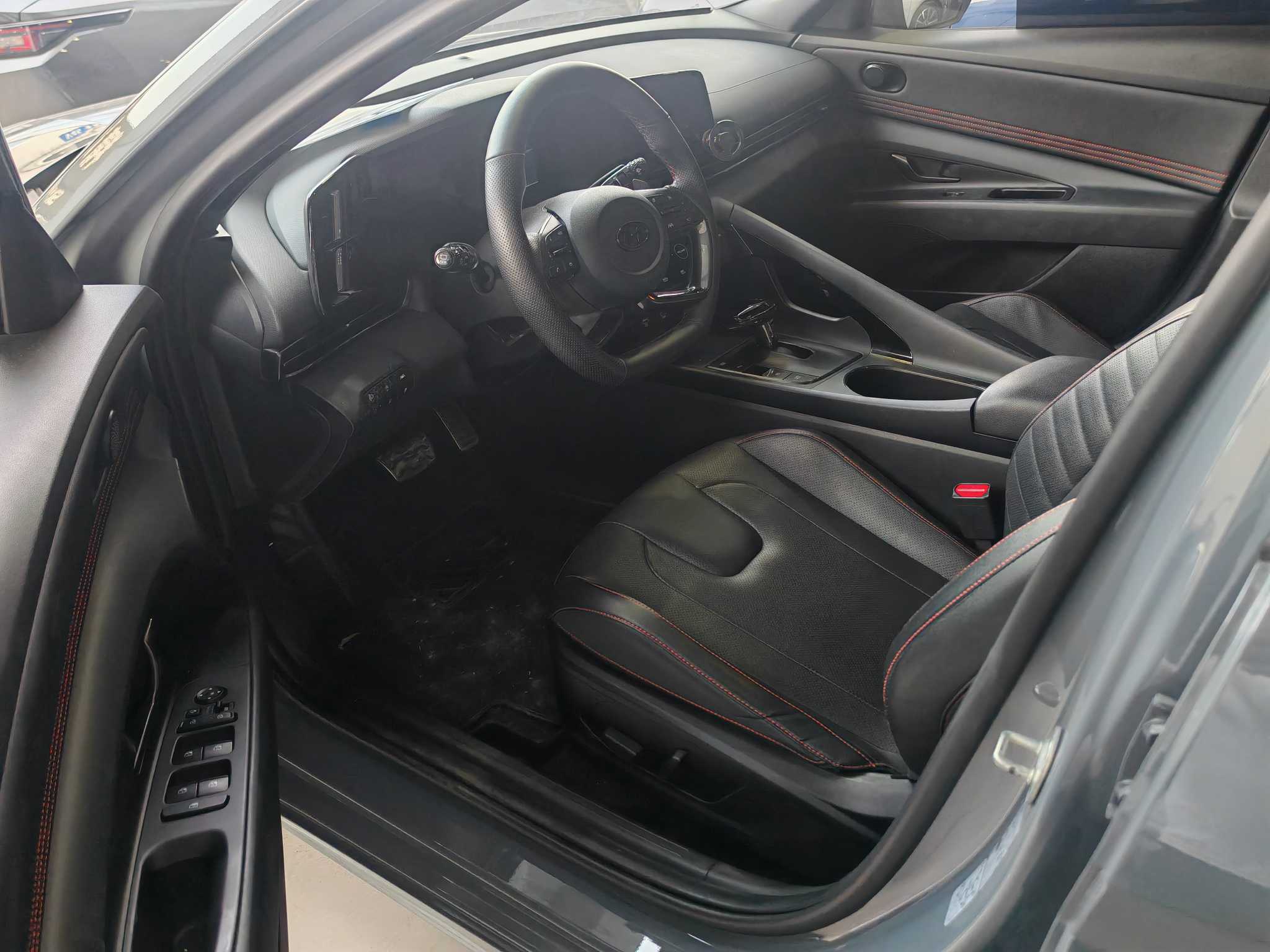 Hyundai Elantra 2022 car image #4