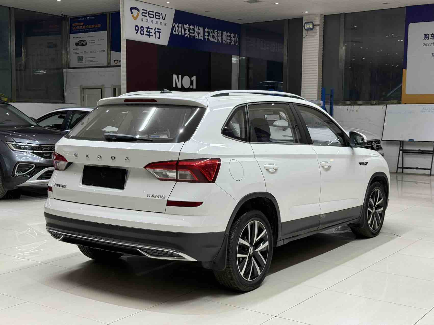 Skoda Kamiq 2022 imagen de coche #4