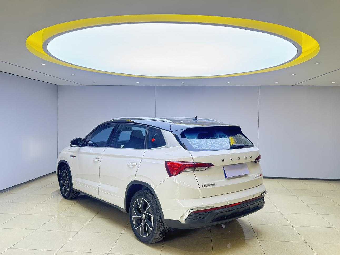 Skoda Kamiq 2022 imagen de coche #4