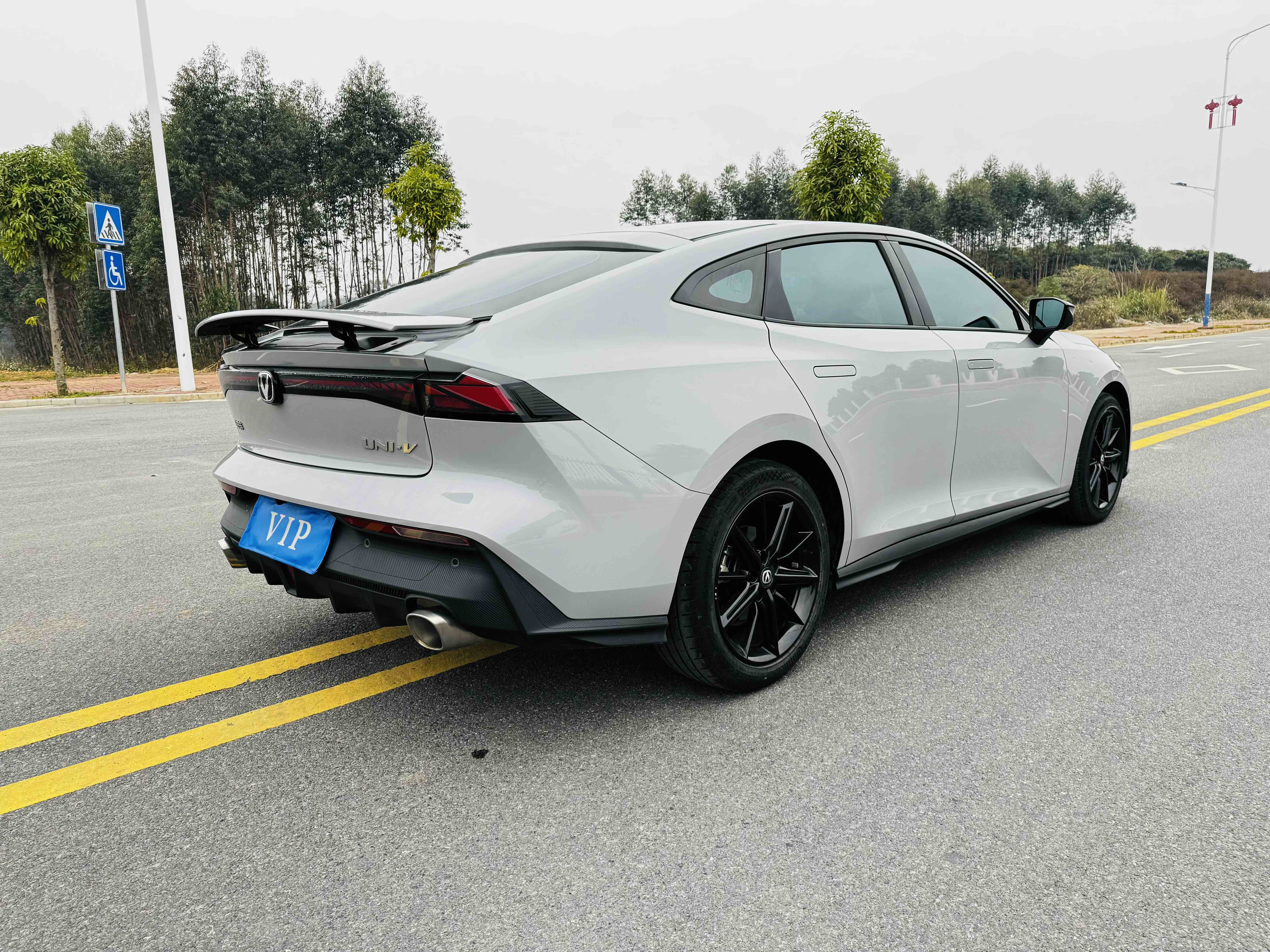 Changan UNI-V 2022 car image #4