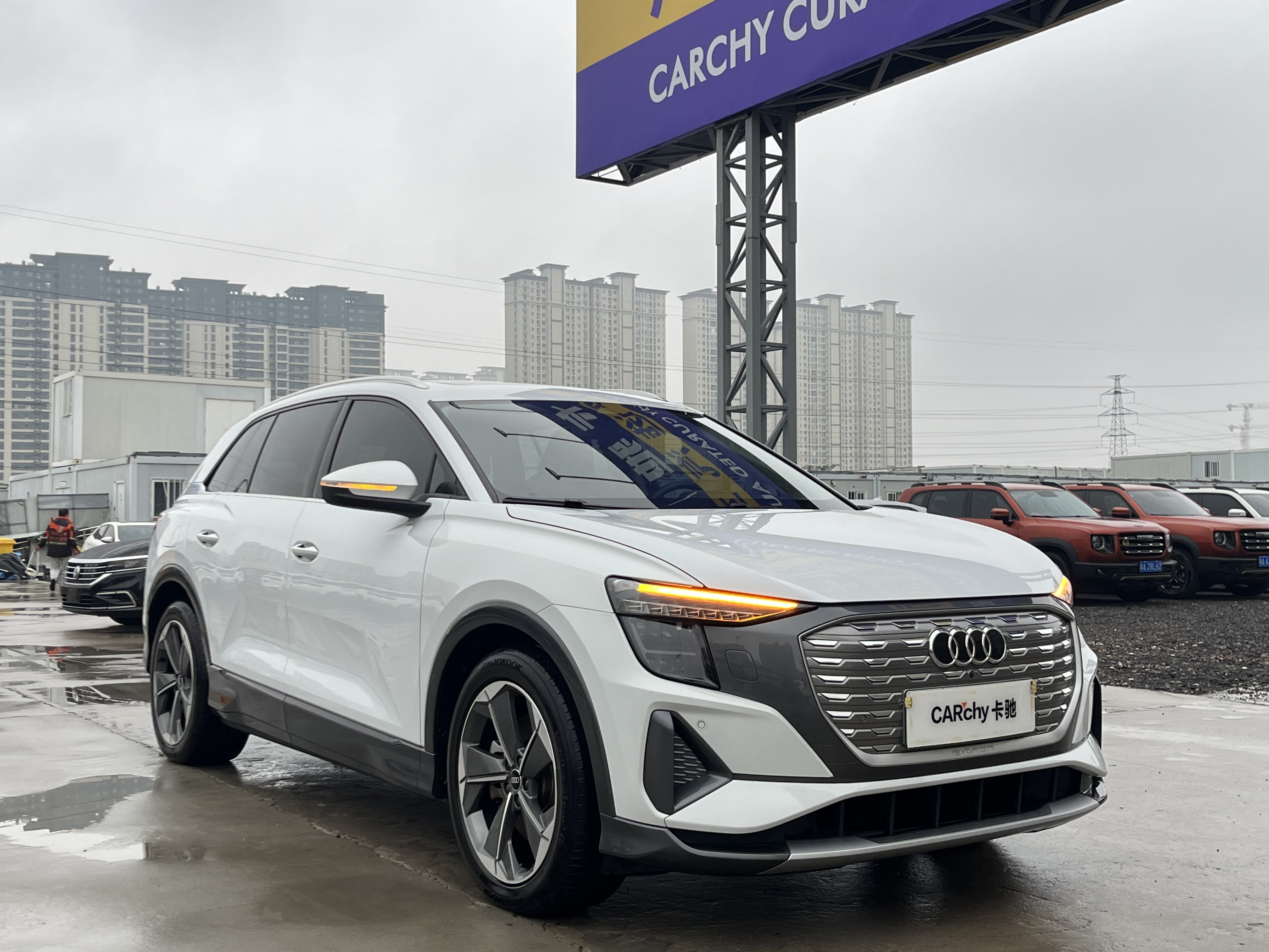 Audi Q5 e-tron 2023 immagine di auto #4