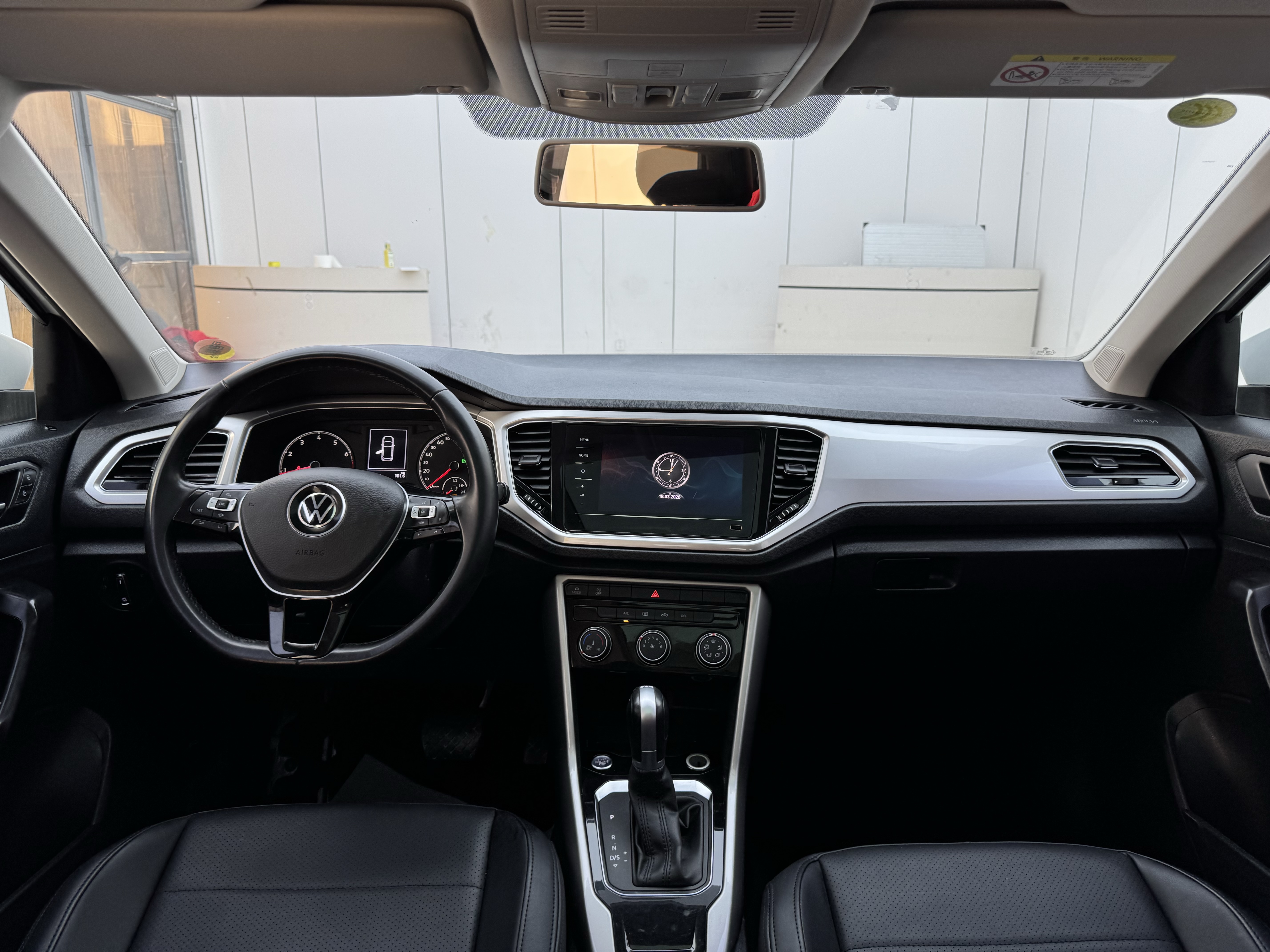T-Roc 2023 car image #4