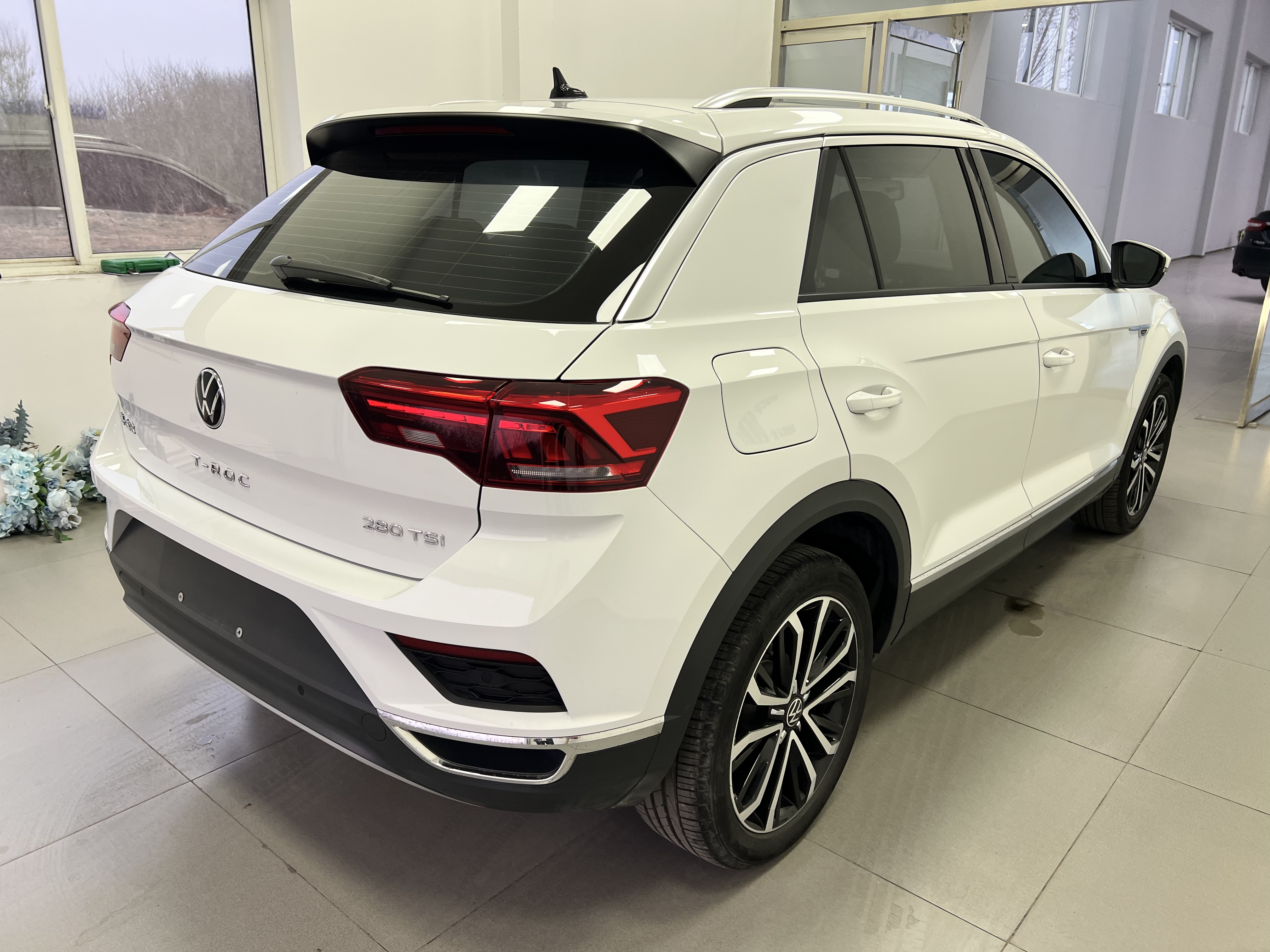 T-Roc 2023 car image #4