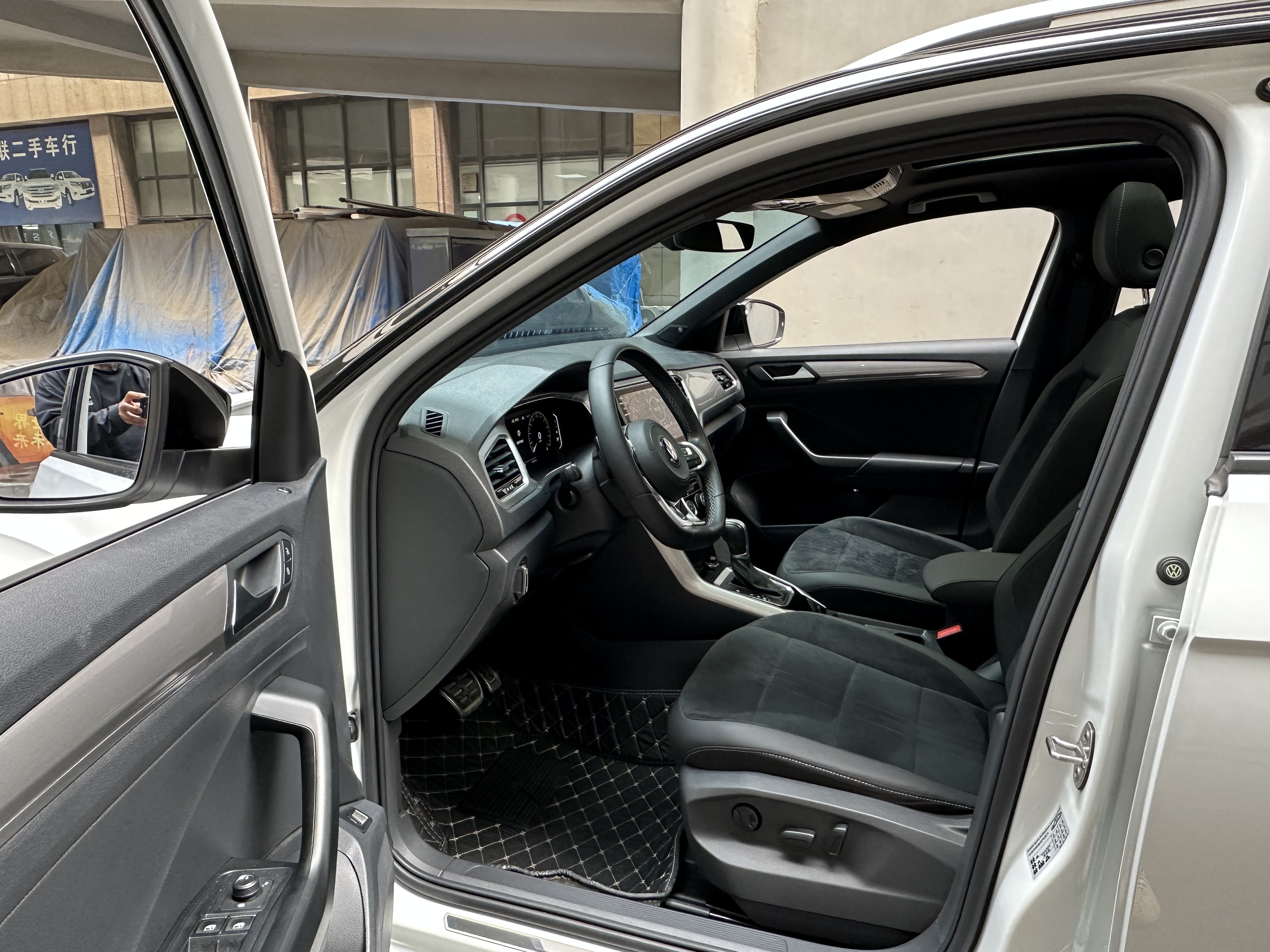 T-Roc 2022 car image #4