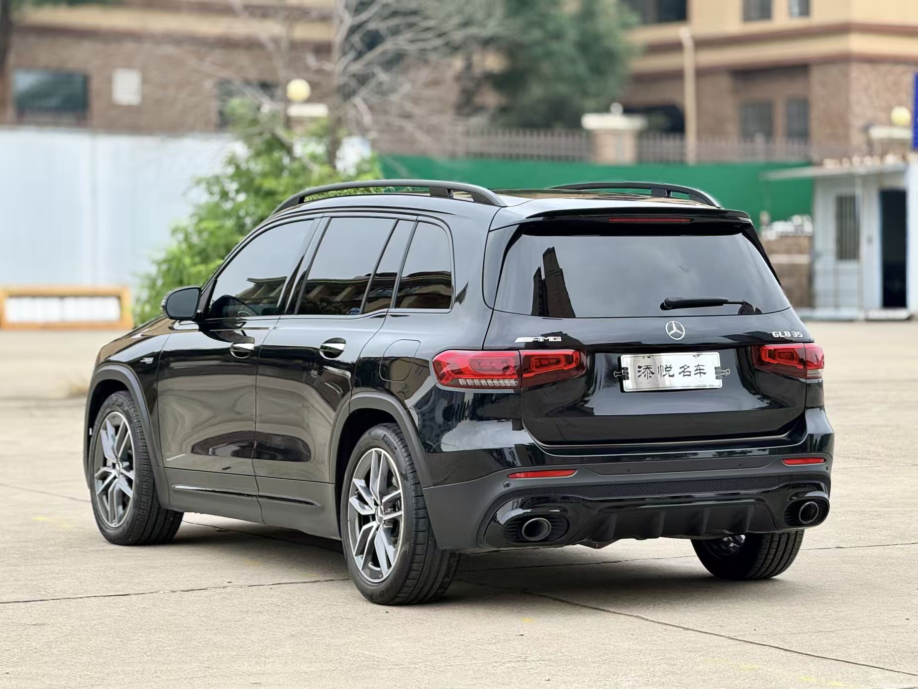 Mercedes-Benz GLB AMG 2022 car image #4