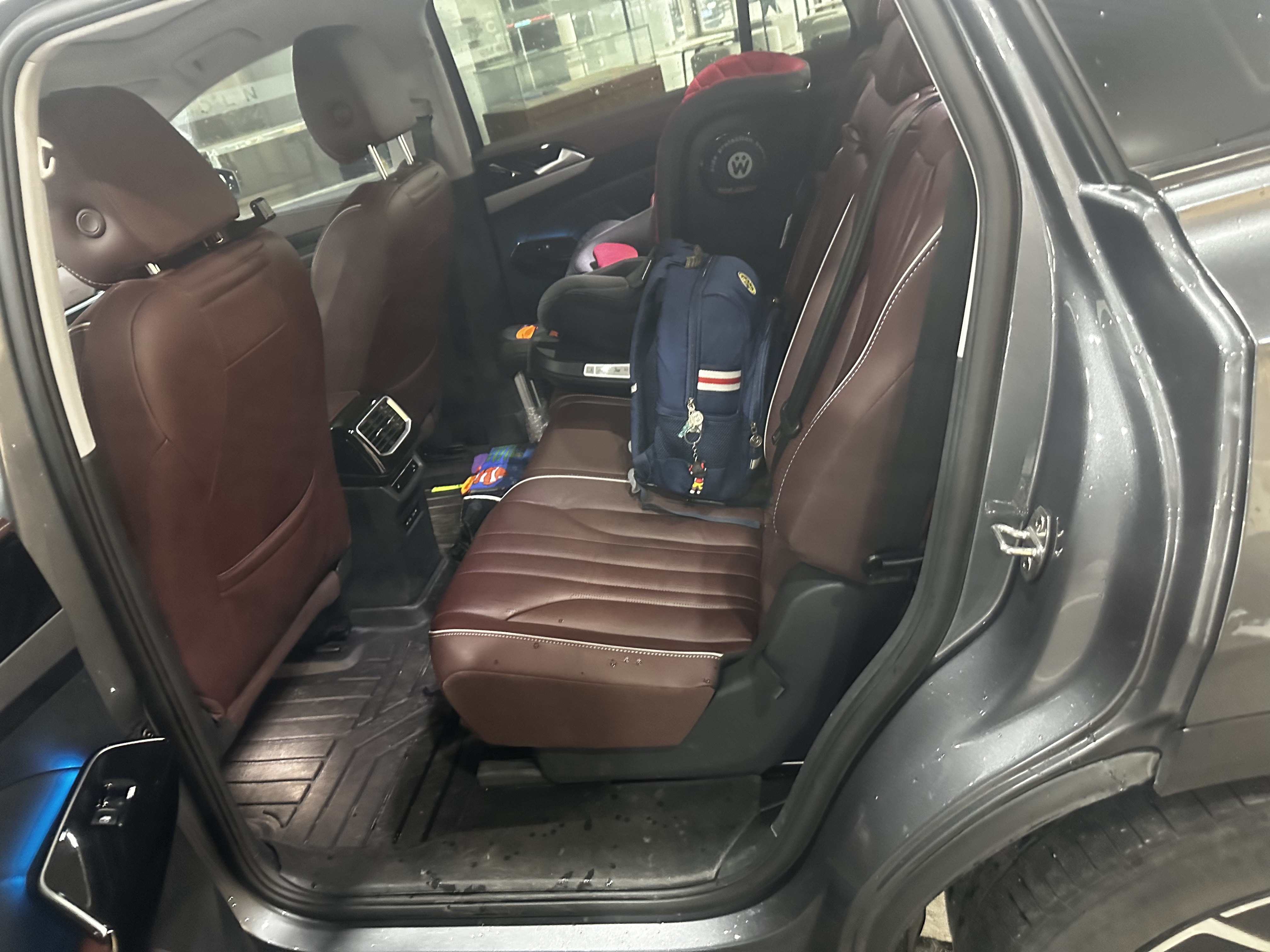 Volkswagen ID.6 X 2022 car image #4