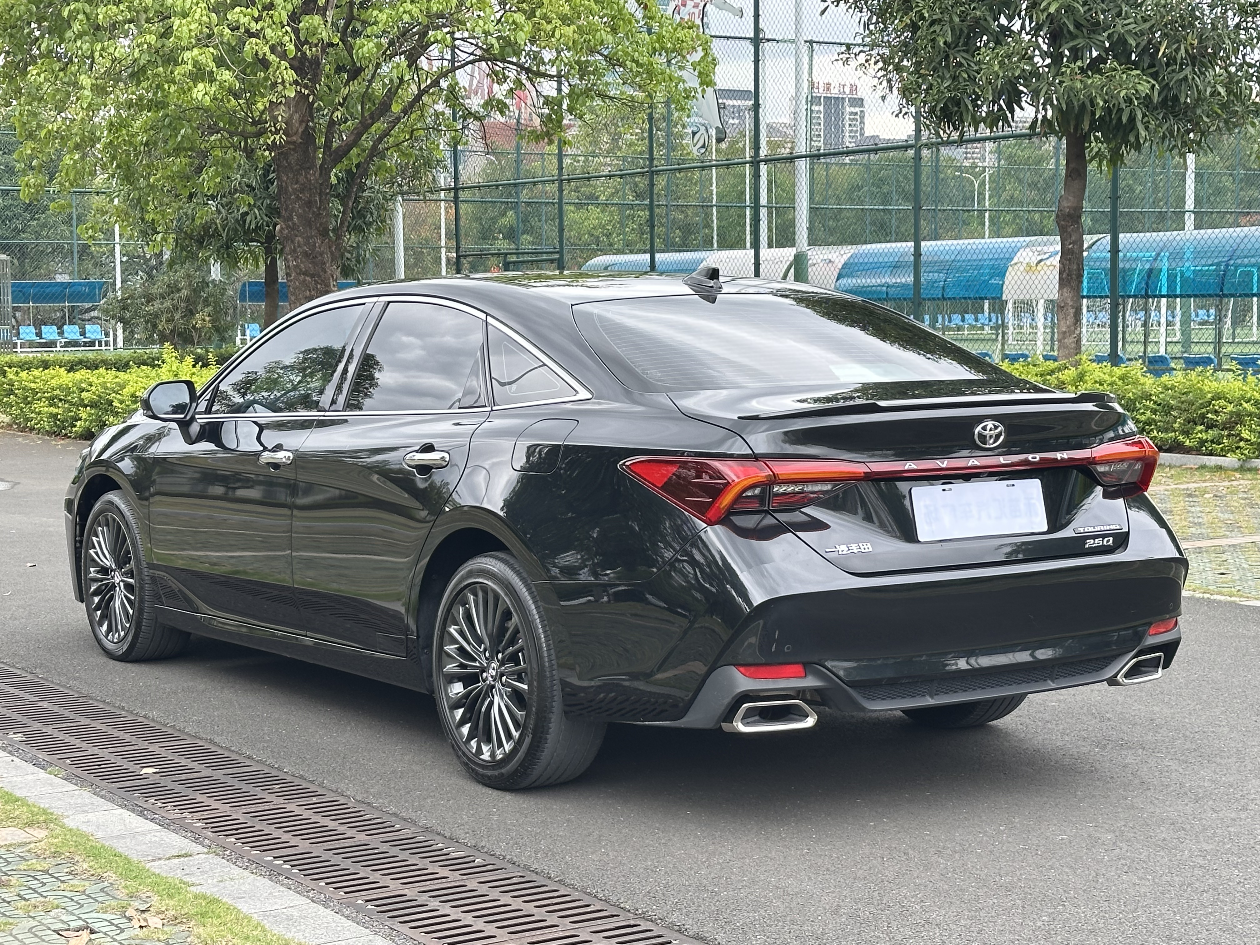 Toyota Avalon 2023 car image #4