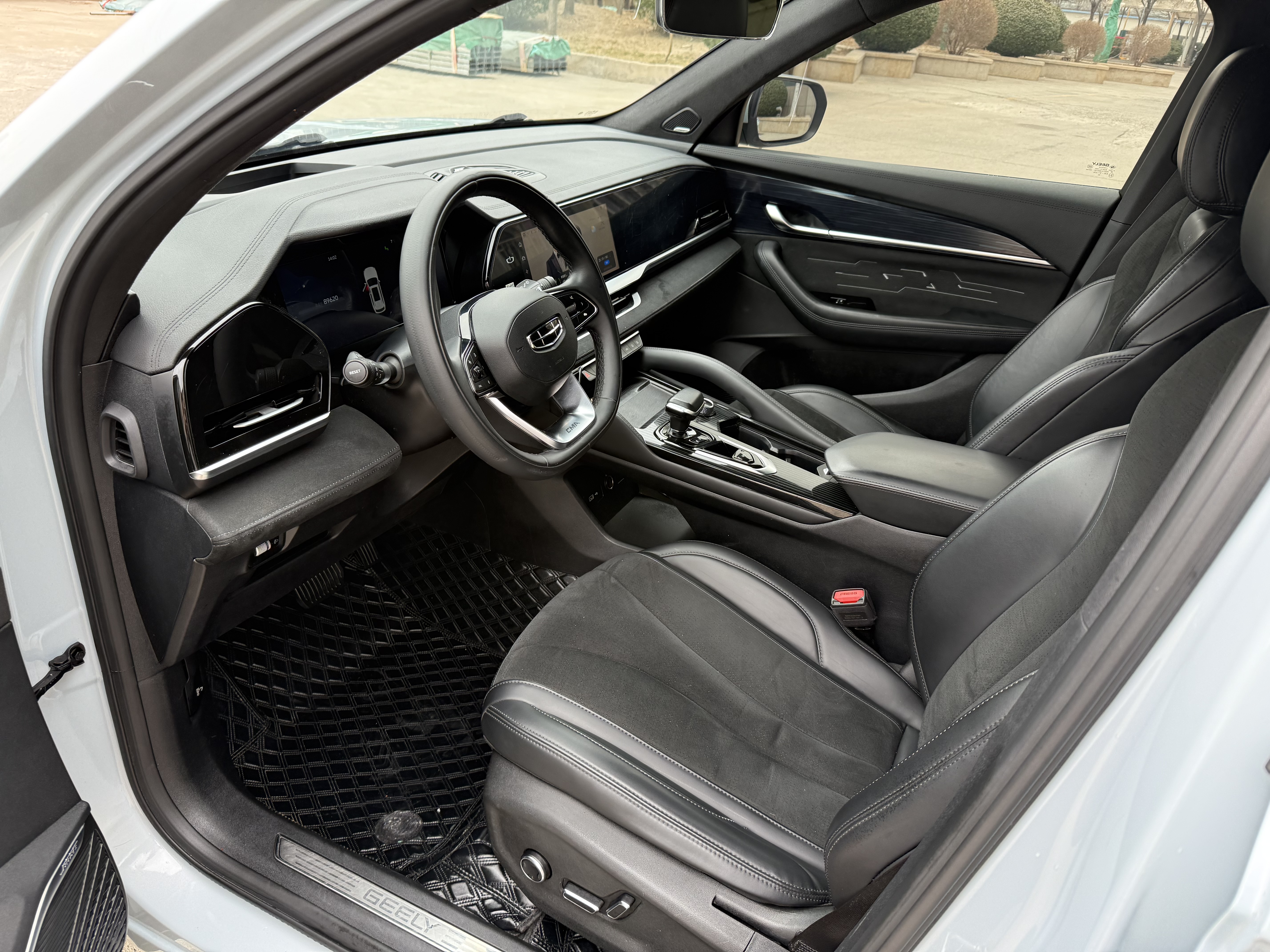 GEELY Monjaro 2022 image de voiture #4