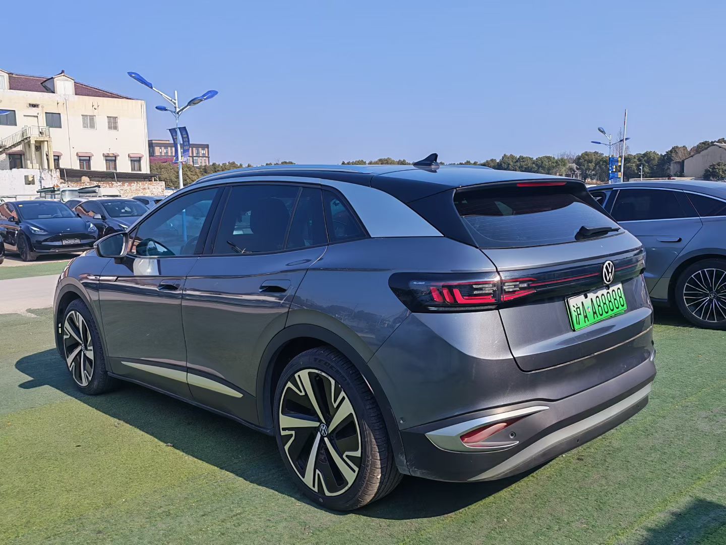 Volkswagen ID.4 X 2022 immagine di auto #4