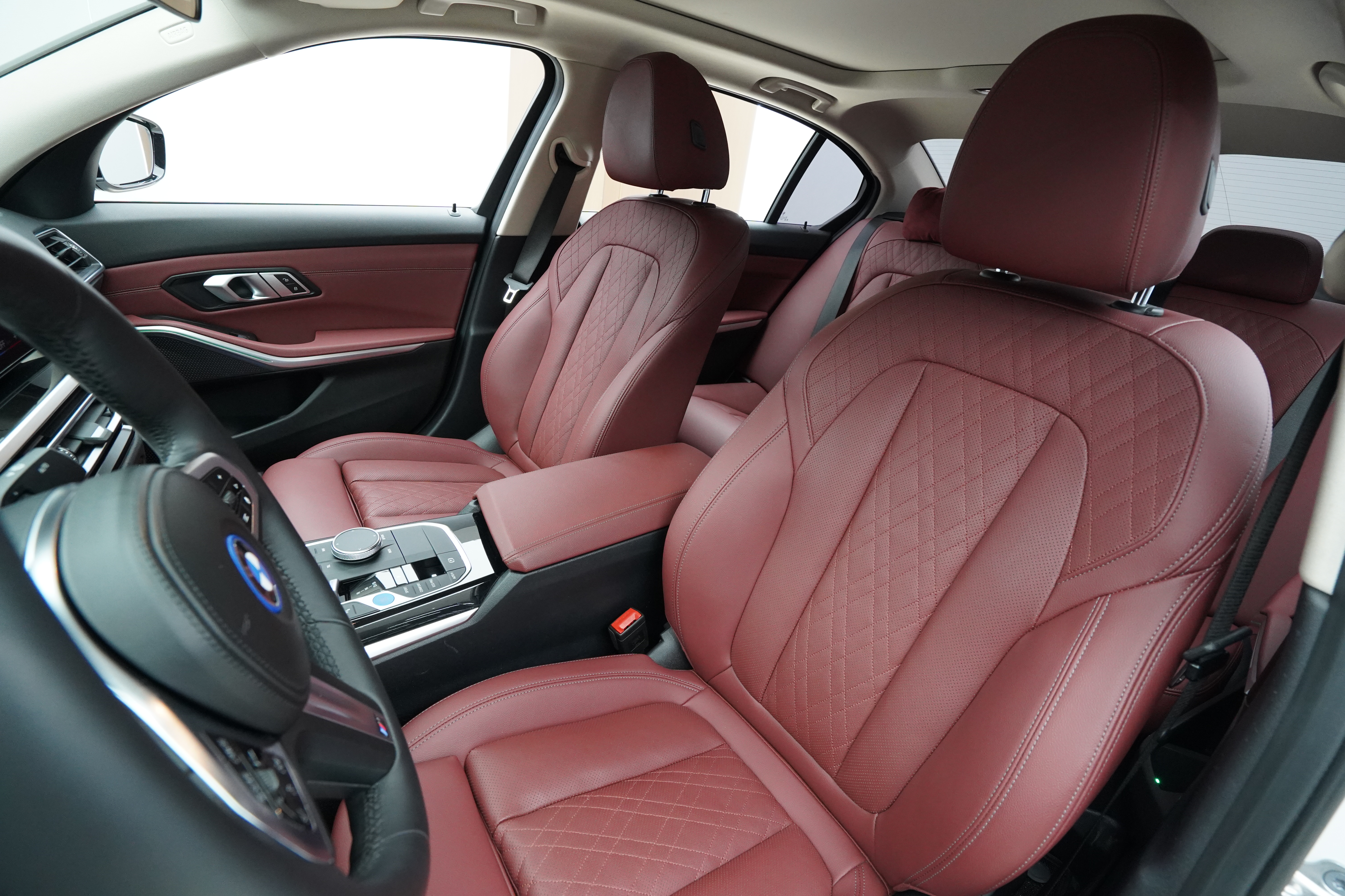 BMW i3 2022 immagine di auto #4