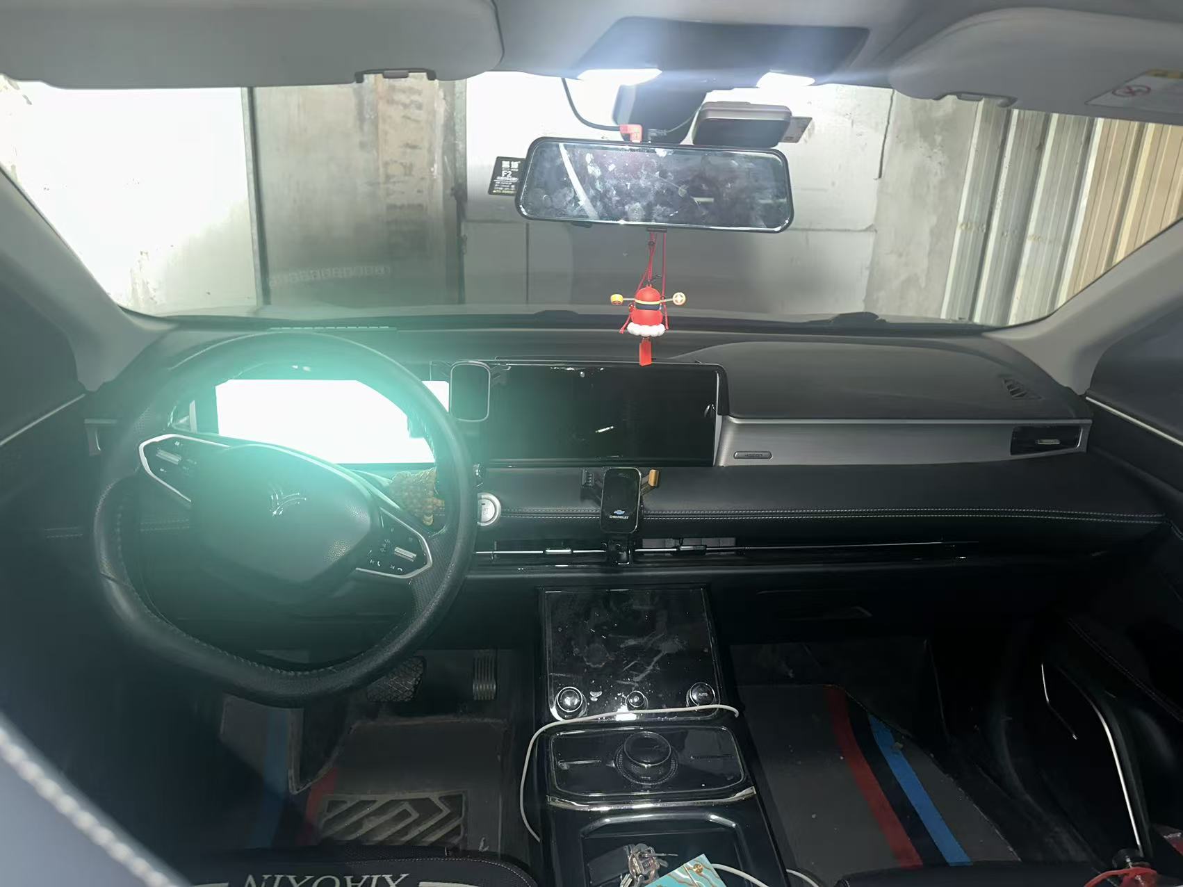 哪吒汽车 哪吒U 2022 汽车图片 #4