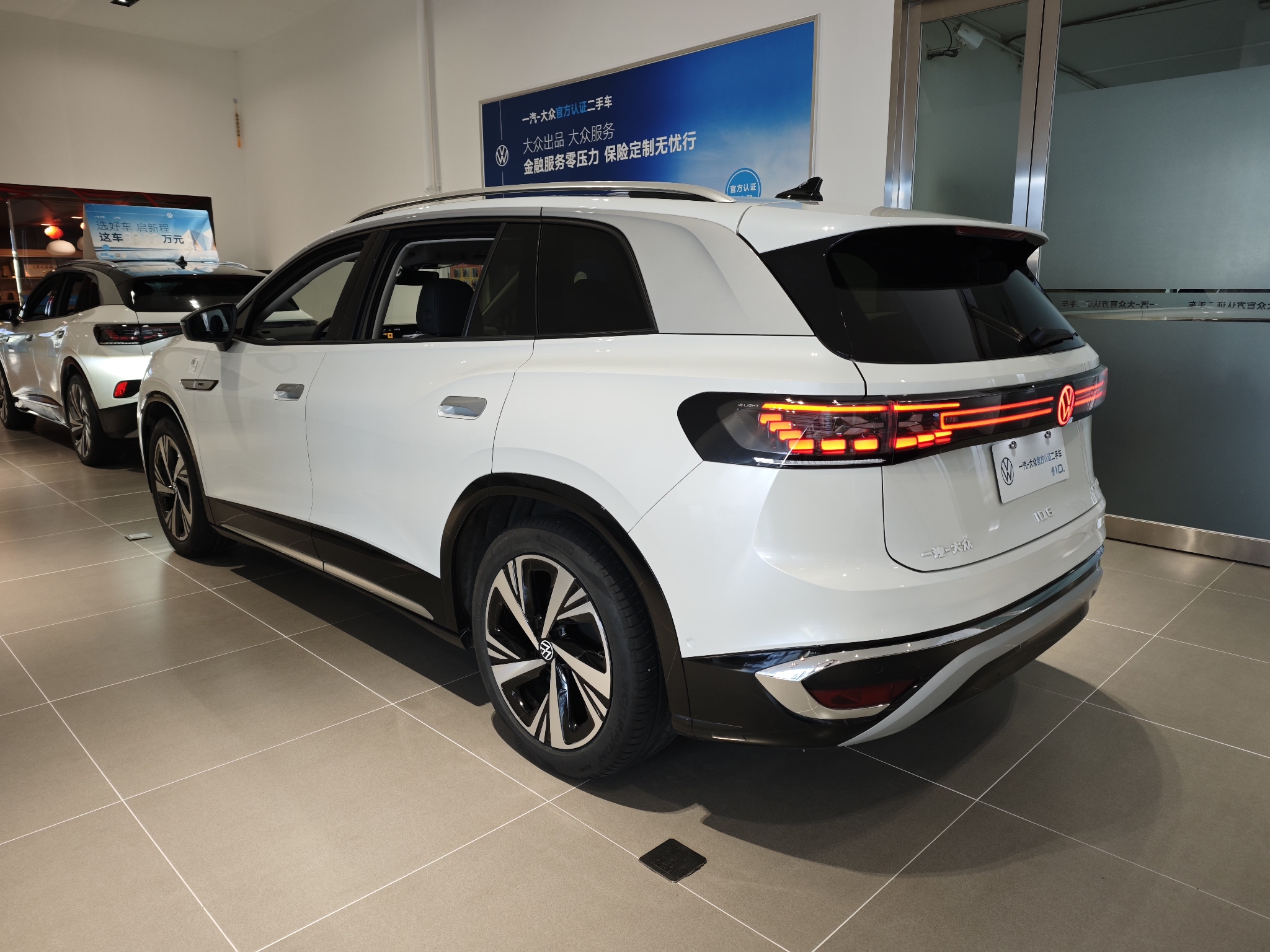 Volkswagen ID.6 Crozz 2024 car image #4