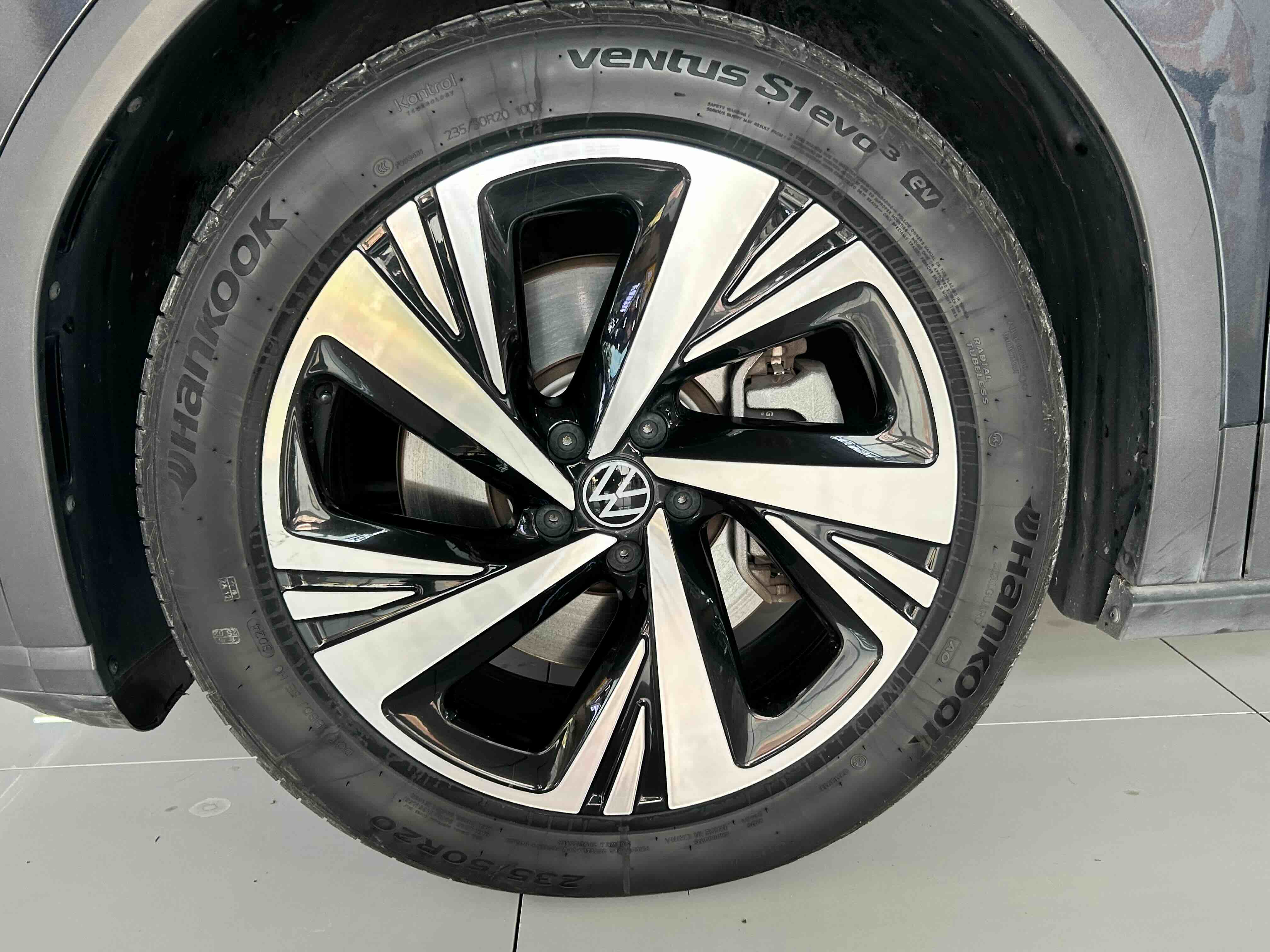 Volkswagen ID.6 Crozz 2023 #4 Volkswagen ID.6 Crozz 2023 immagine di auto #4