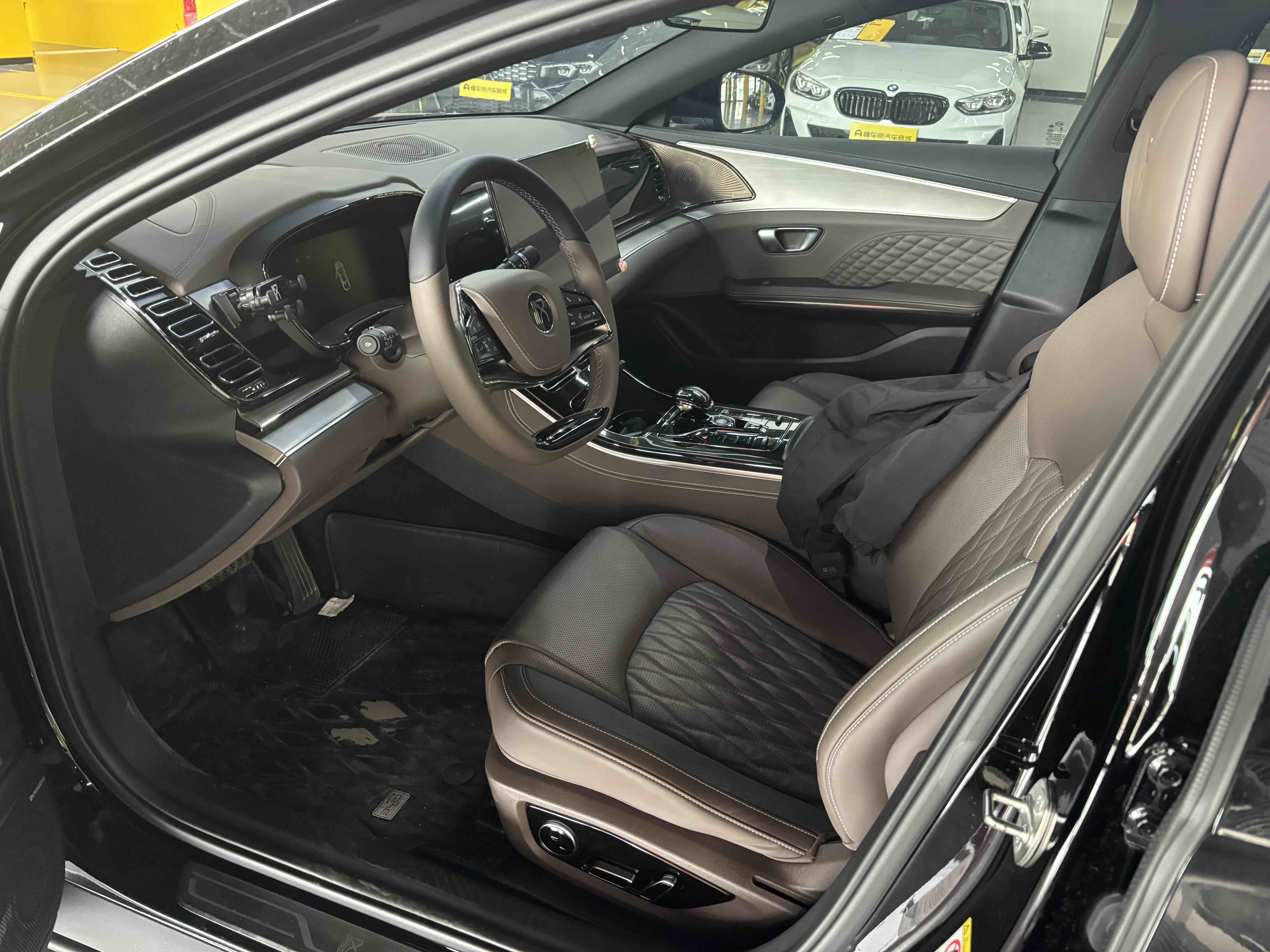 BYD Han 2023 car image #4