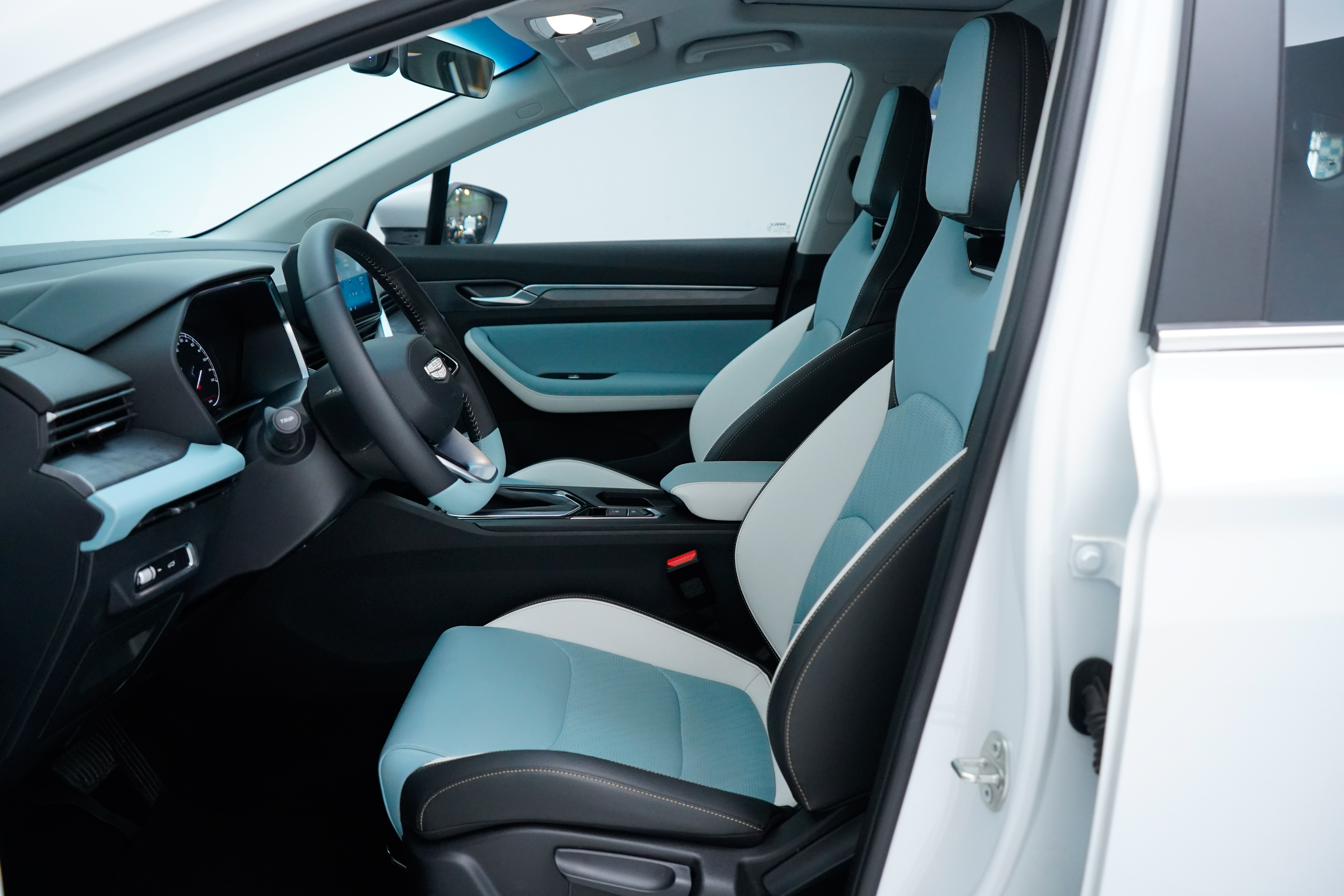 GEELY Emgrand S 2023 imagem de carro #4