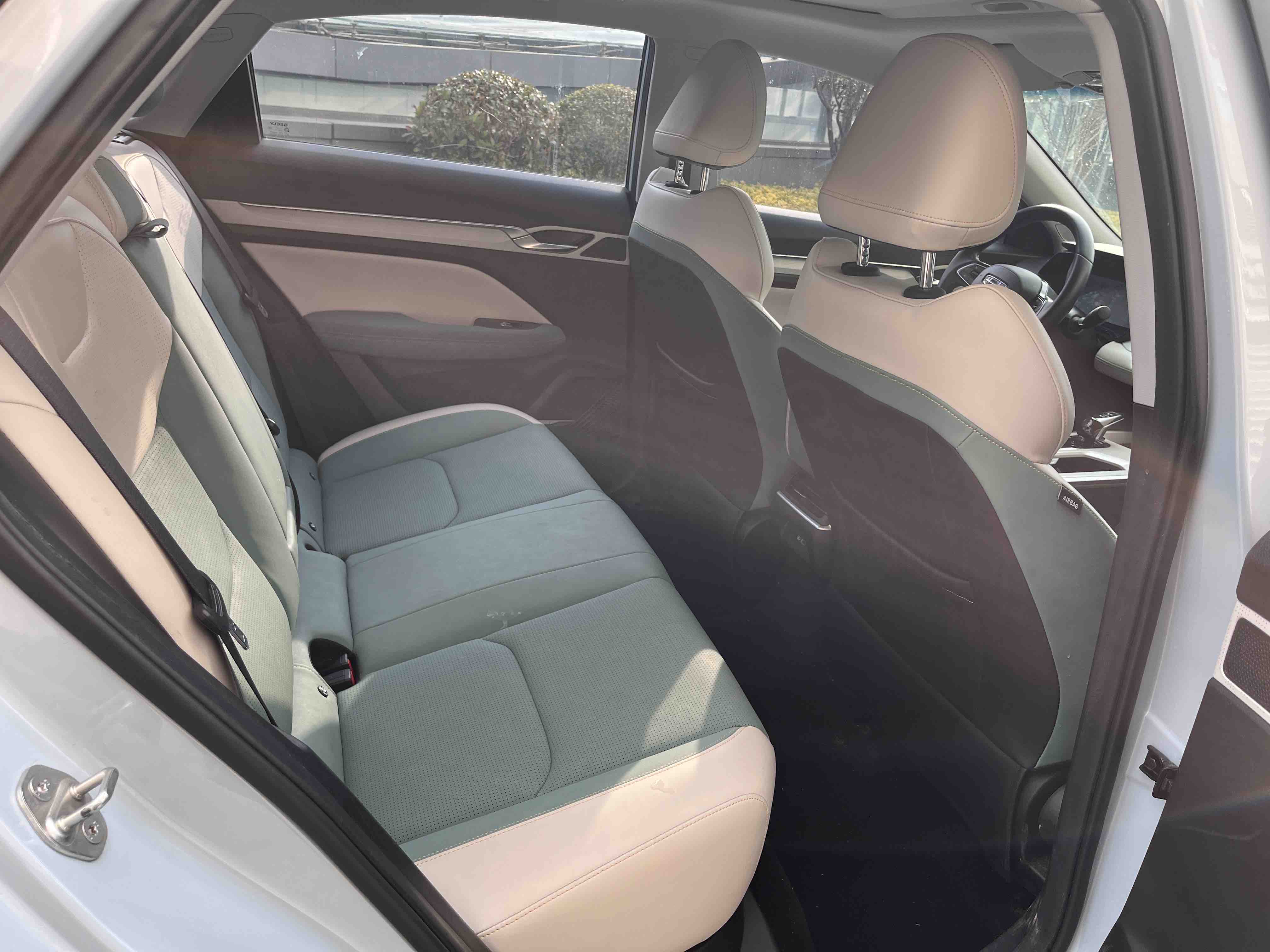 GEELY 2022 #4 GEELY 2022 car image #4