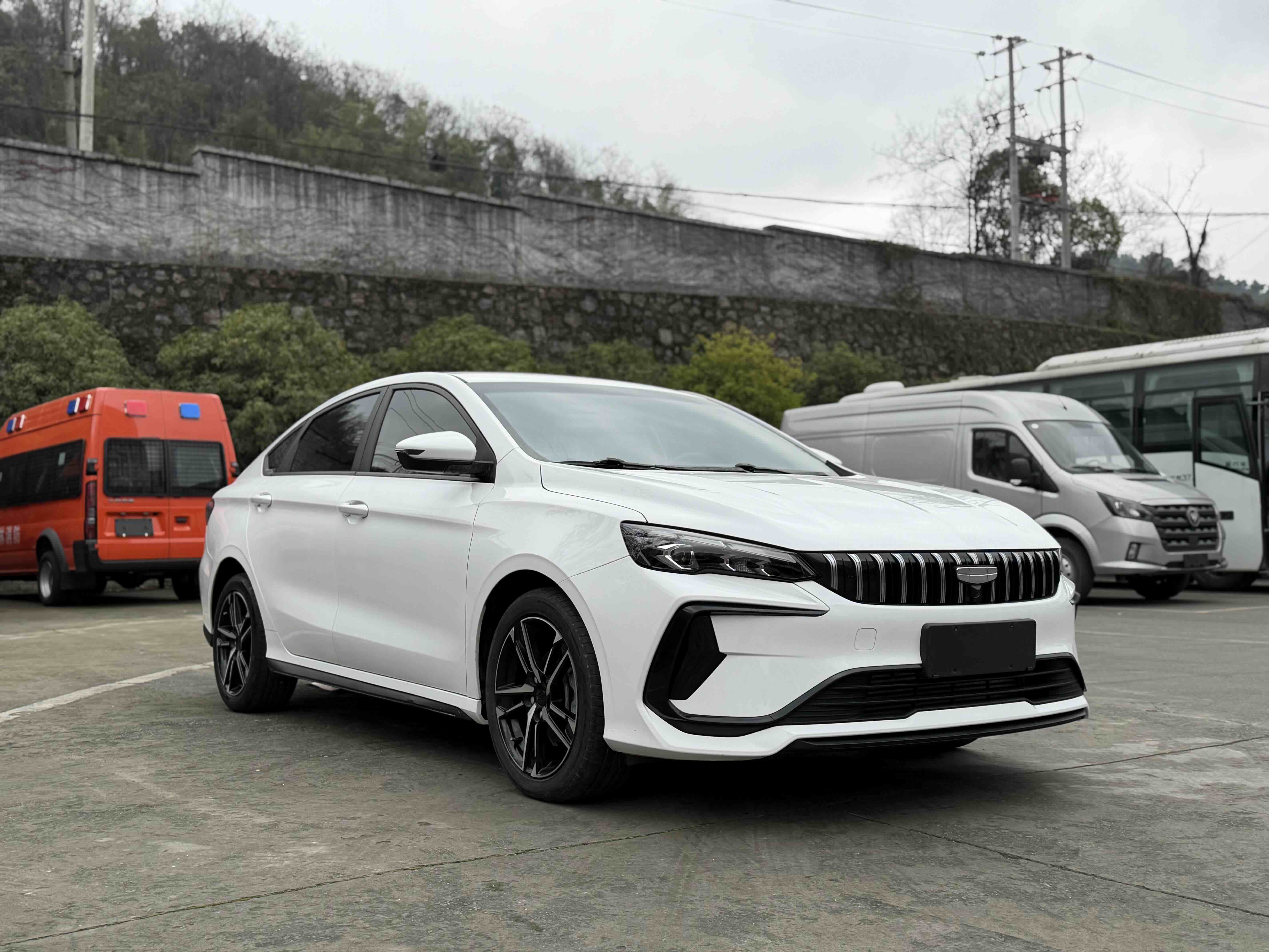 GEELY Binray 2023 #4 GEELY Binray 2023 car image #4