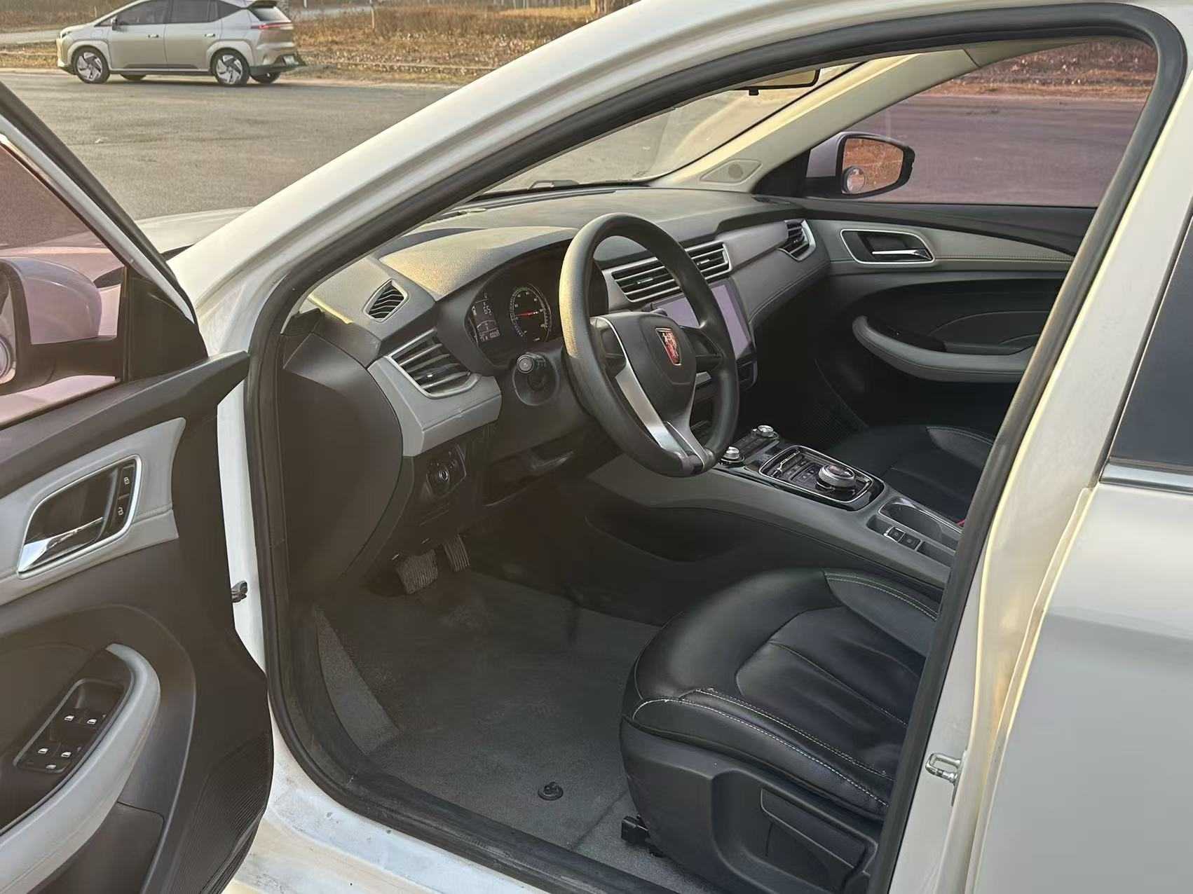 Roewe 2018 #4 Roewe 2018 car image #4