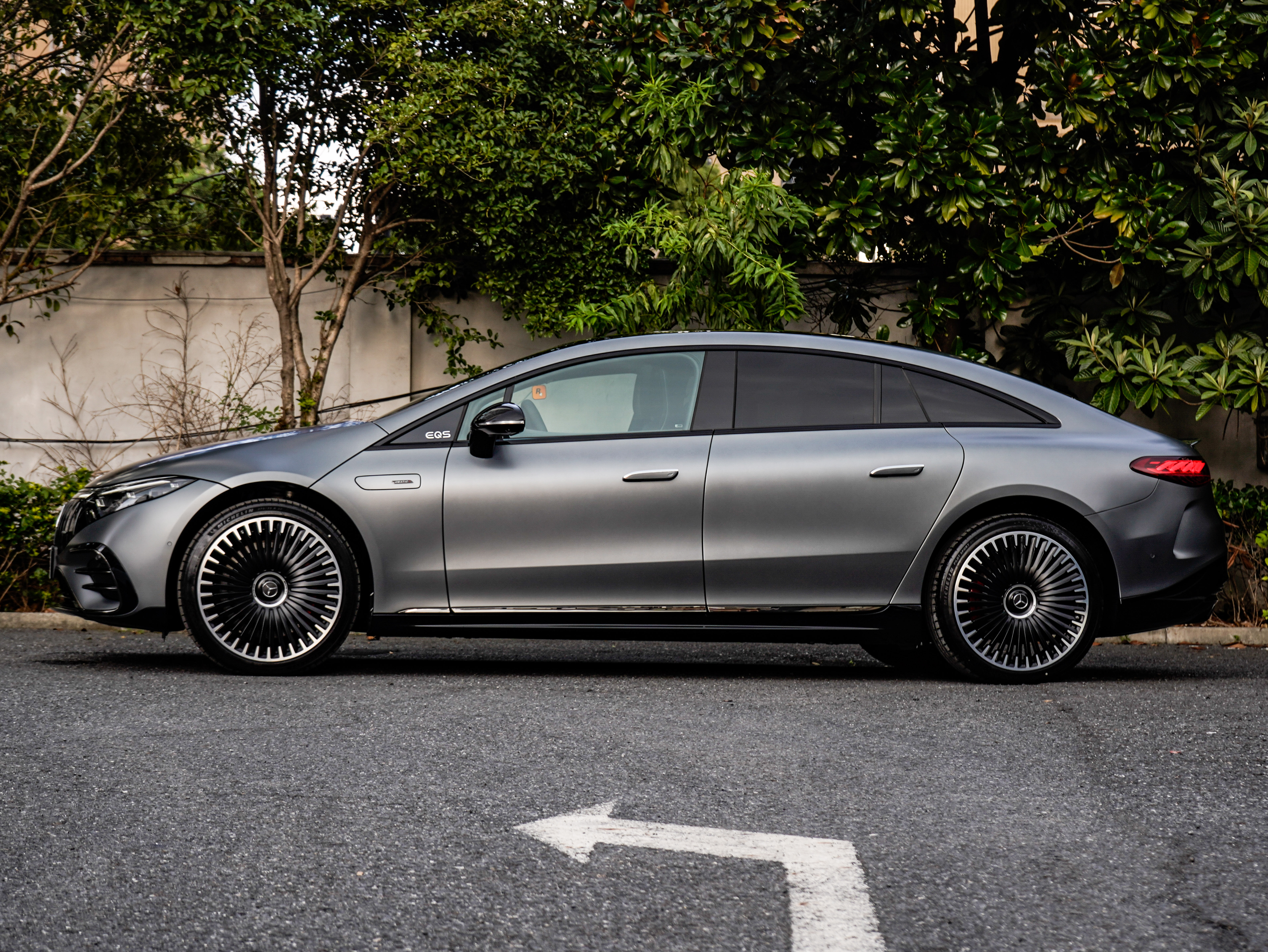 Mercedes-Benz EQS AMG 2024 imagen de coche #4