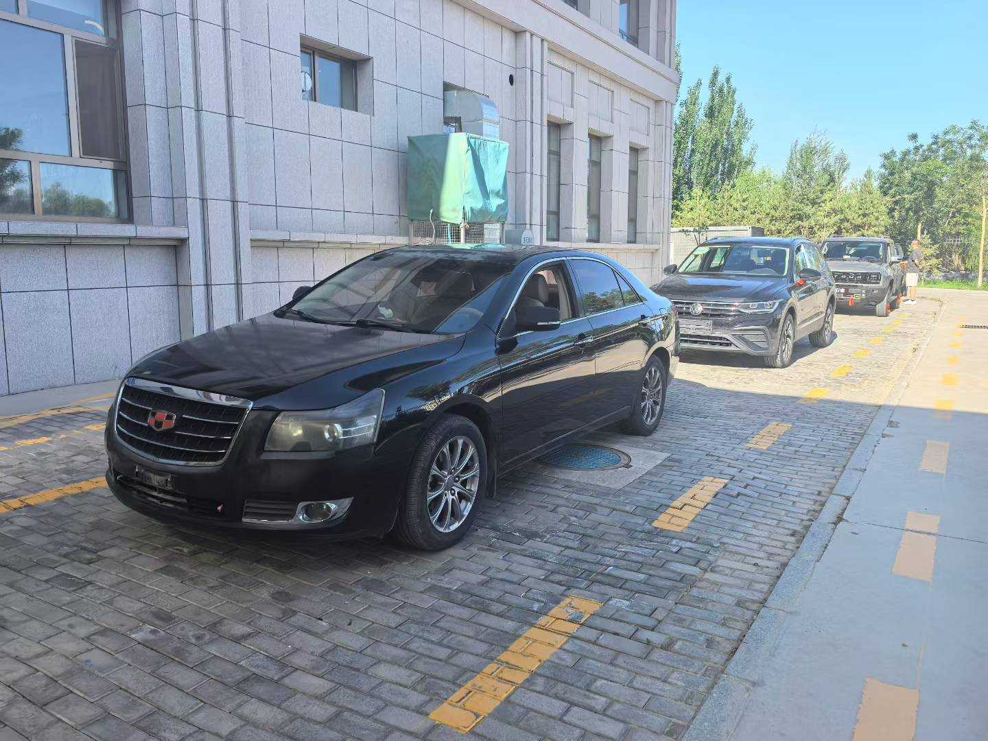 GEELY EC8 2012 #4 GEELY EC8 2012 car image #4