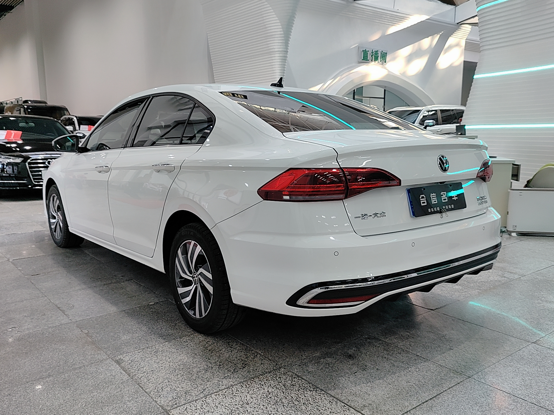 Volkswagen Bora 2022 car image #4