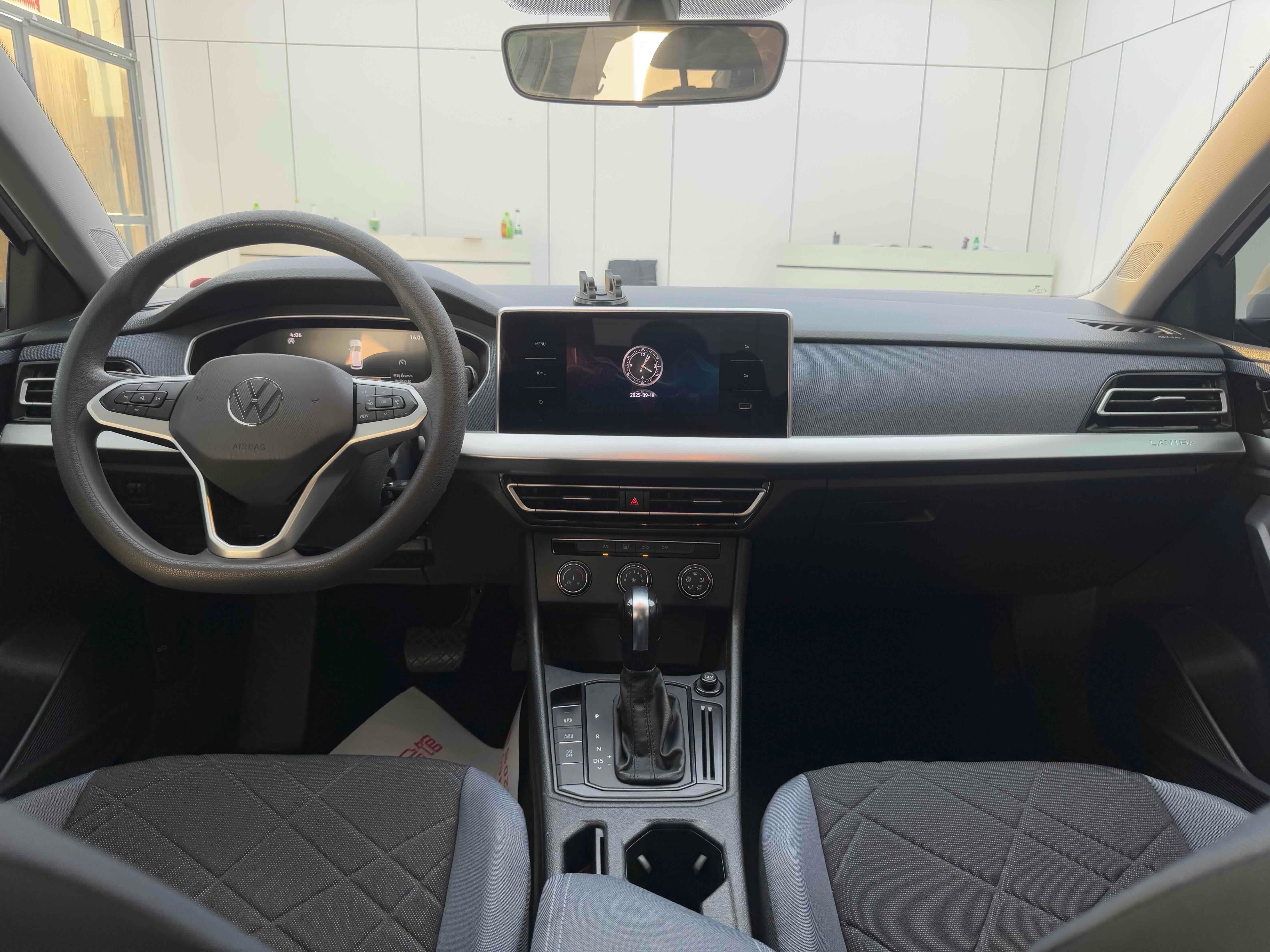 Volkswagen Lavida 2023 car image #4