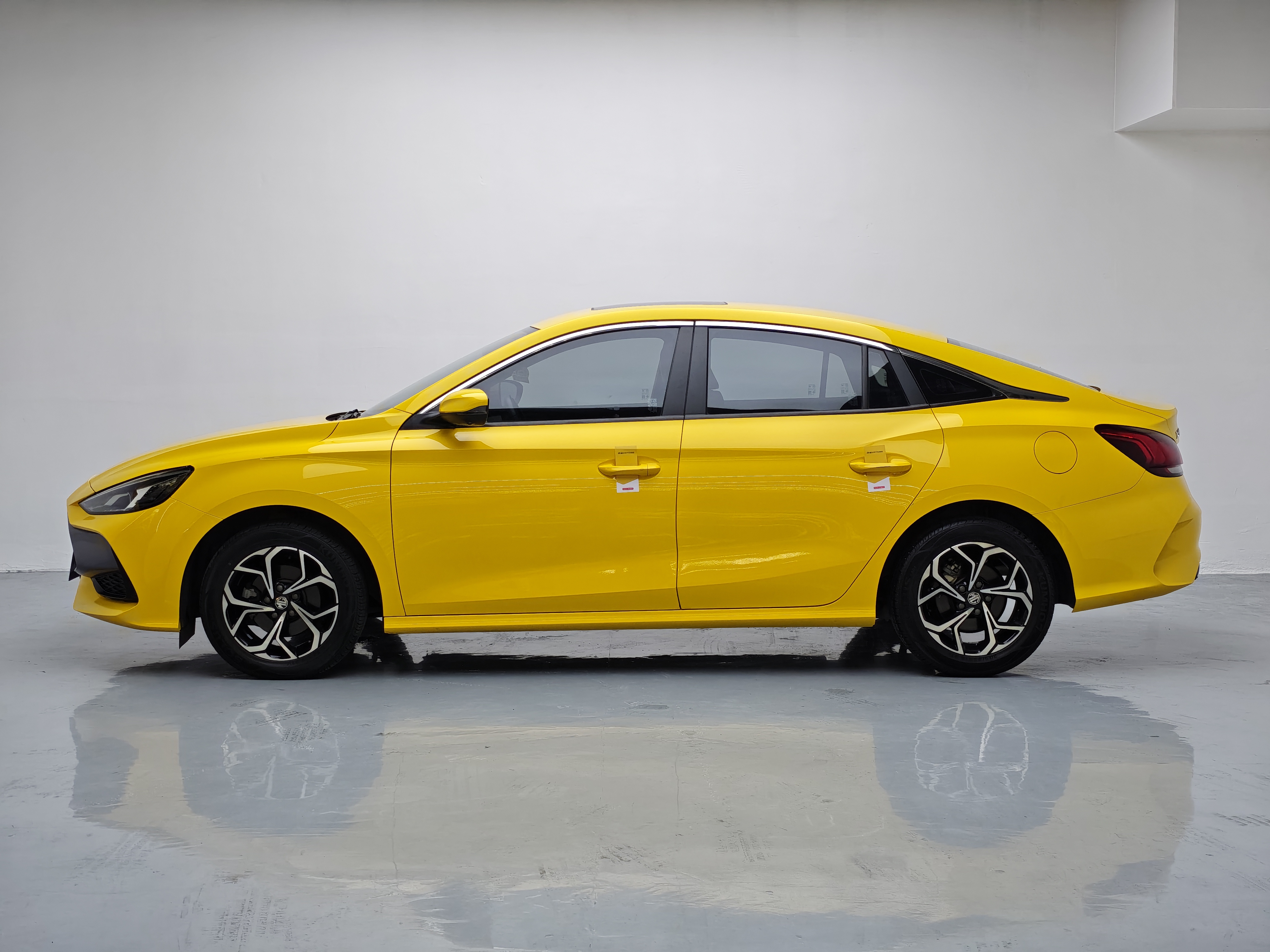 5 2022 #4 5 2022 immagine di auto #4