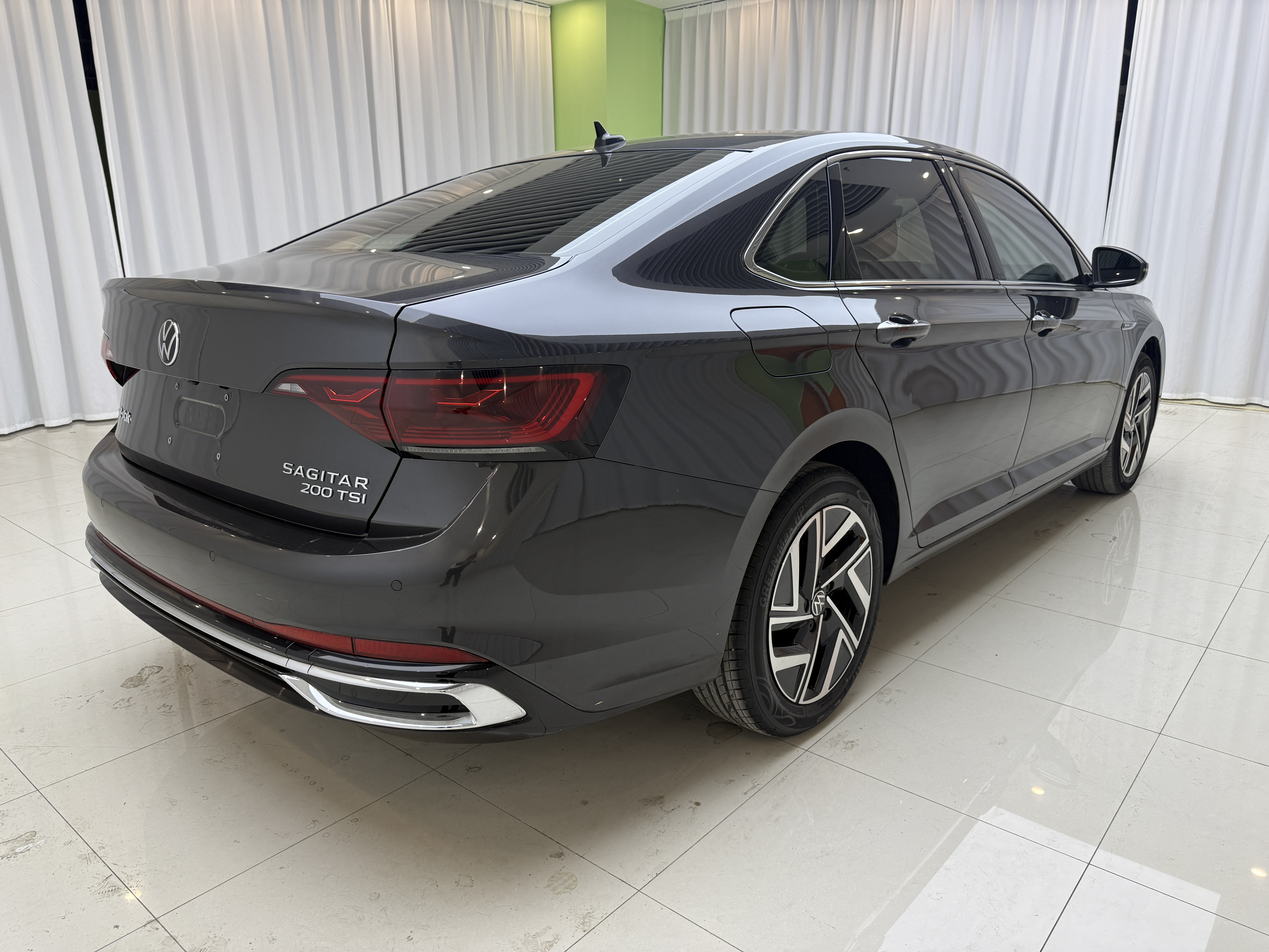 Volkswagen Sagitar 2022 car image #4