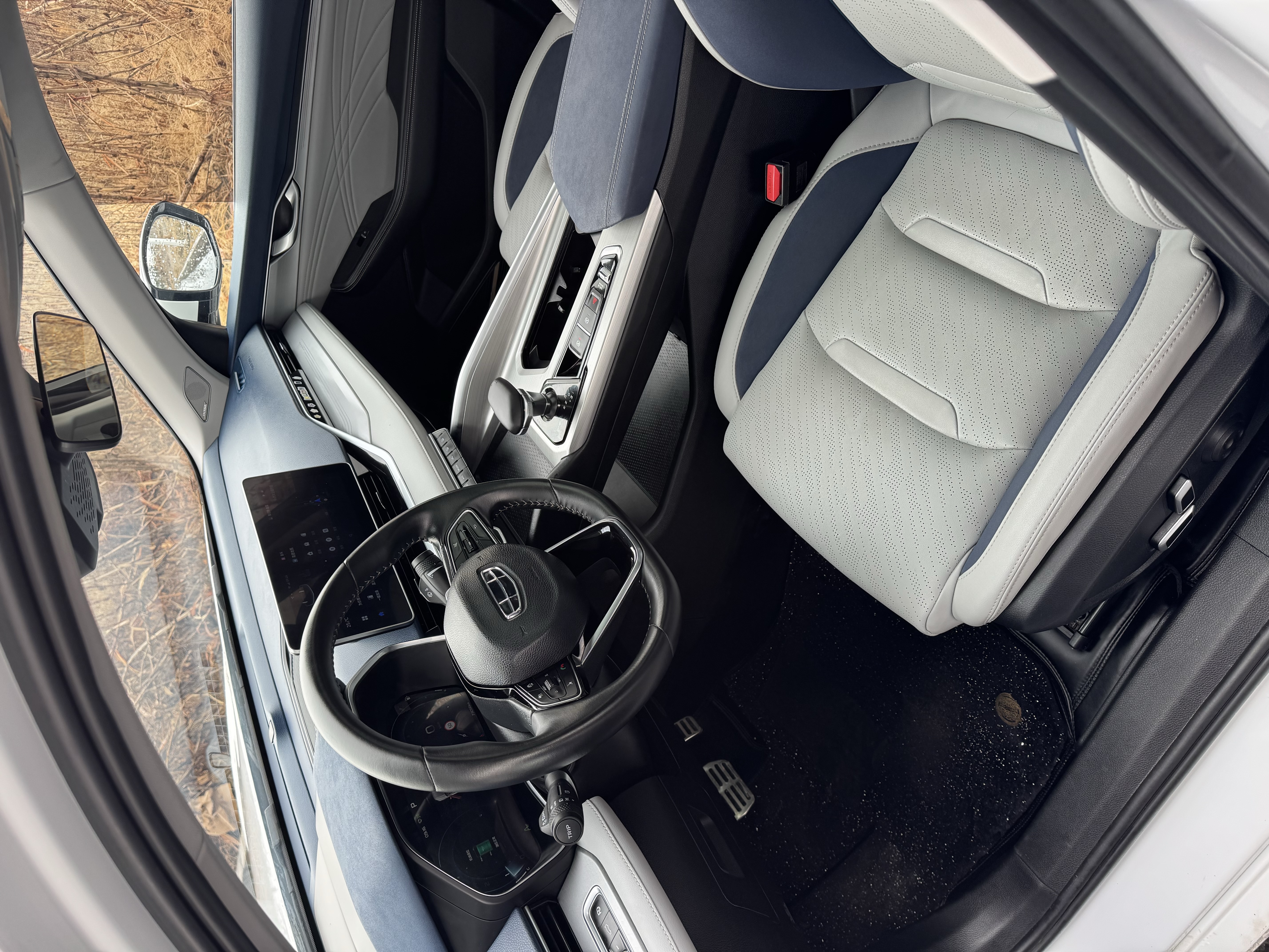 Preface 2022 car image #4