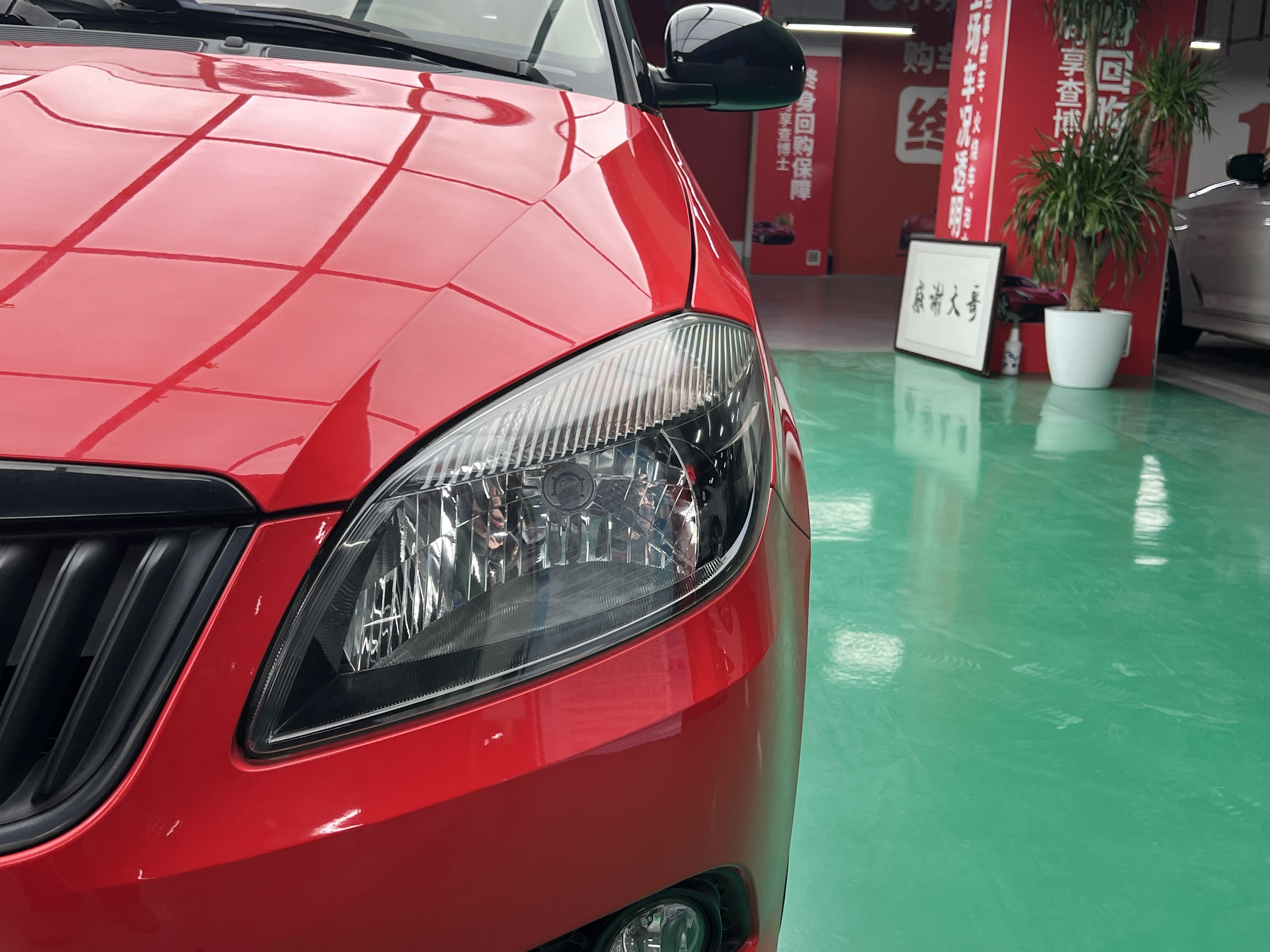 Skoda Fabia 2012 car image #4