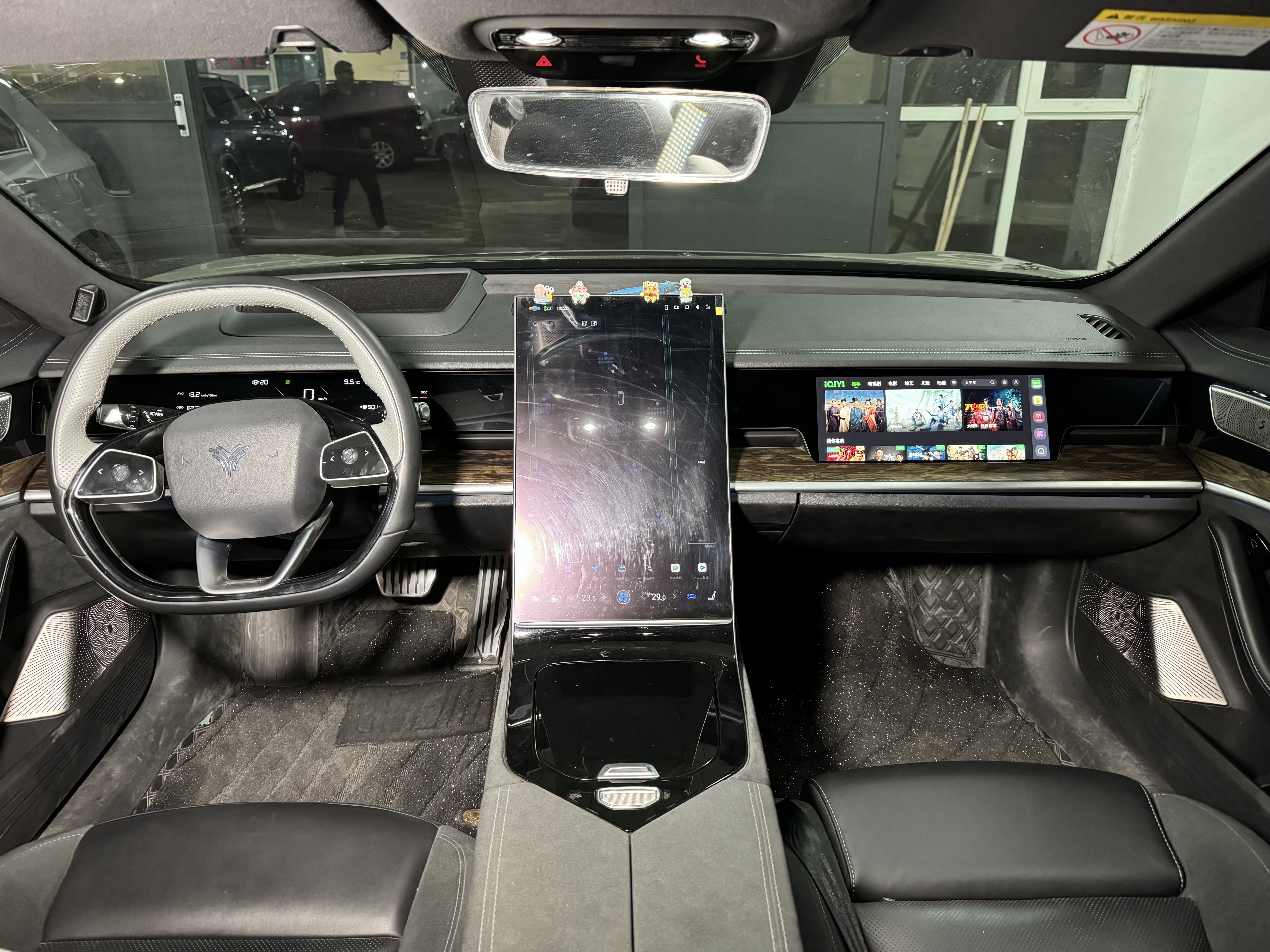 哪吒汽车 哪吒S 2023 汽车图片 #4