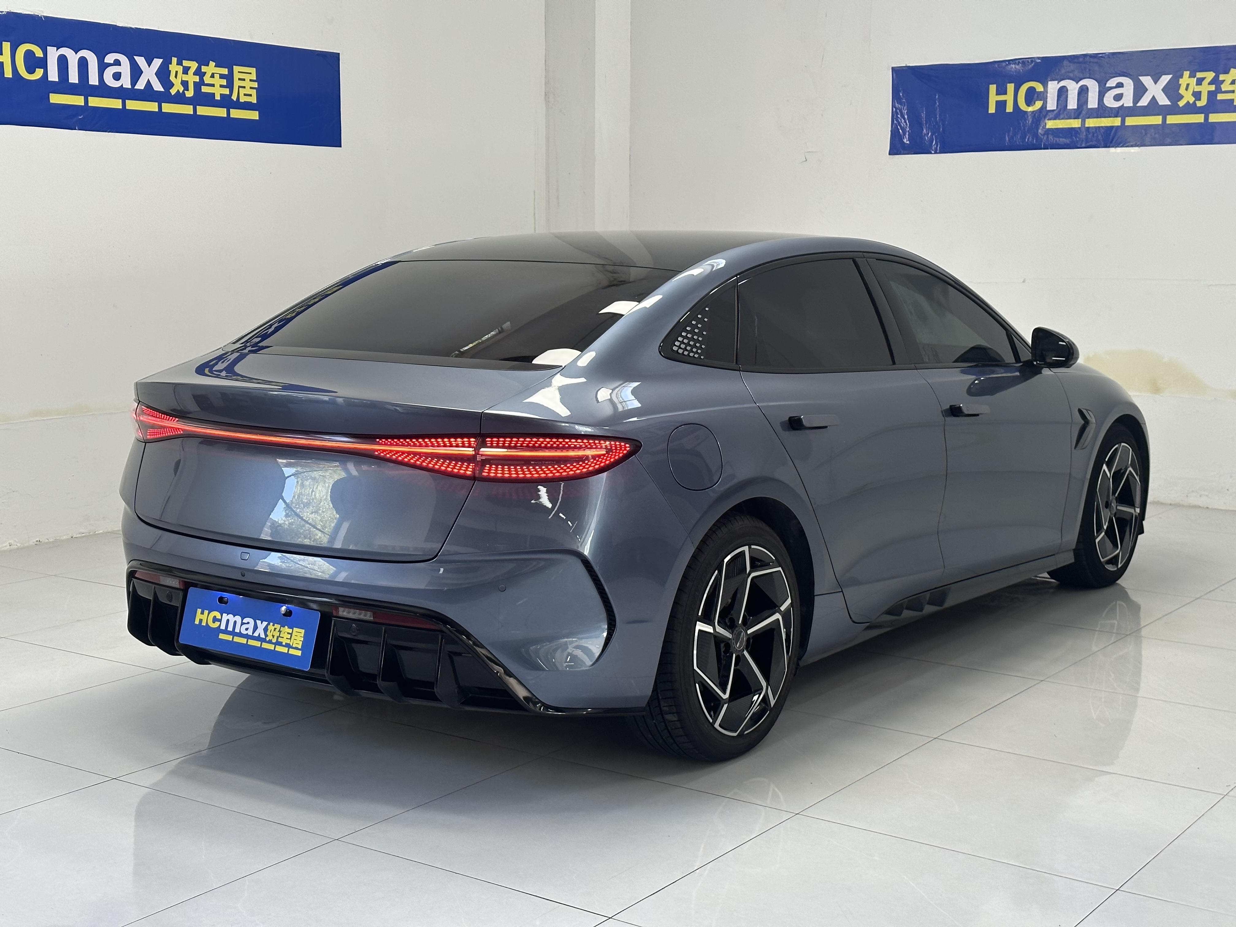 BYD Seal 2022 car image #4