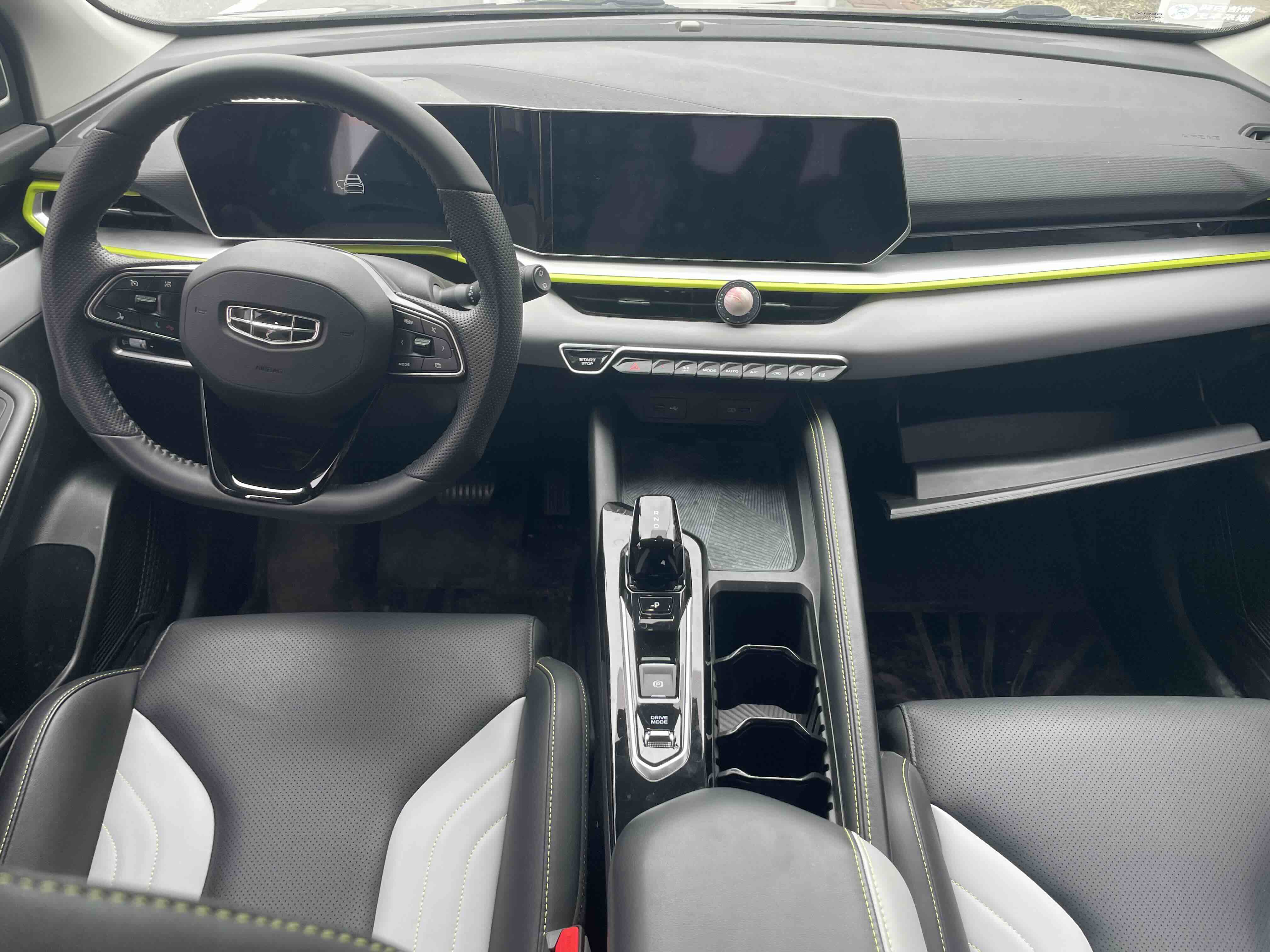 GEELY Coolray 2022 #4 GEELY Coolray 2022 car image #4