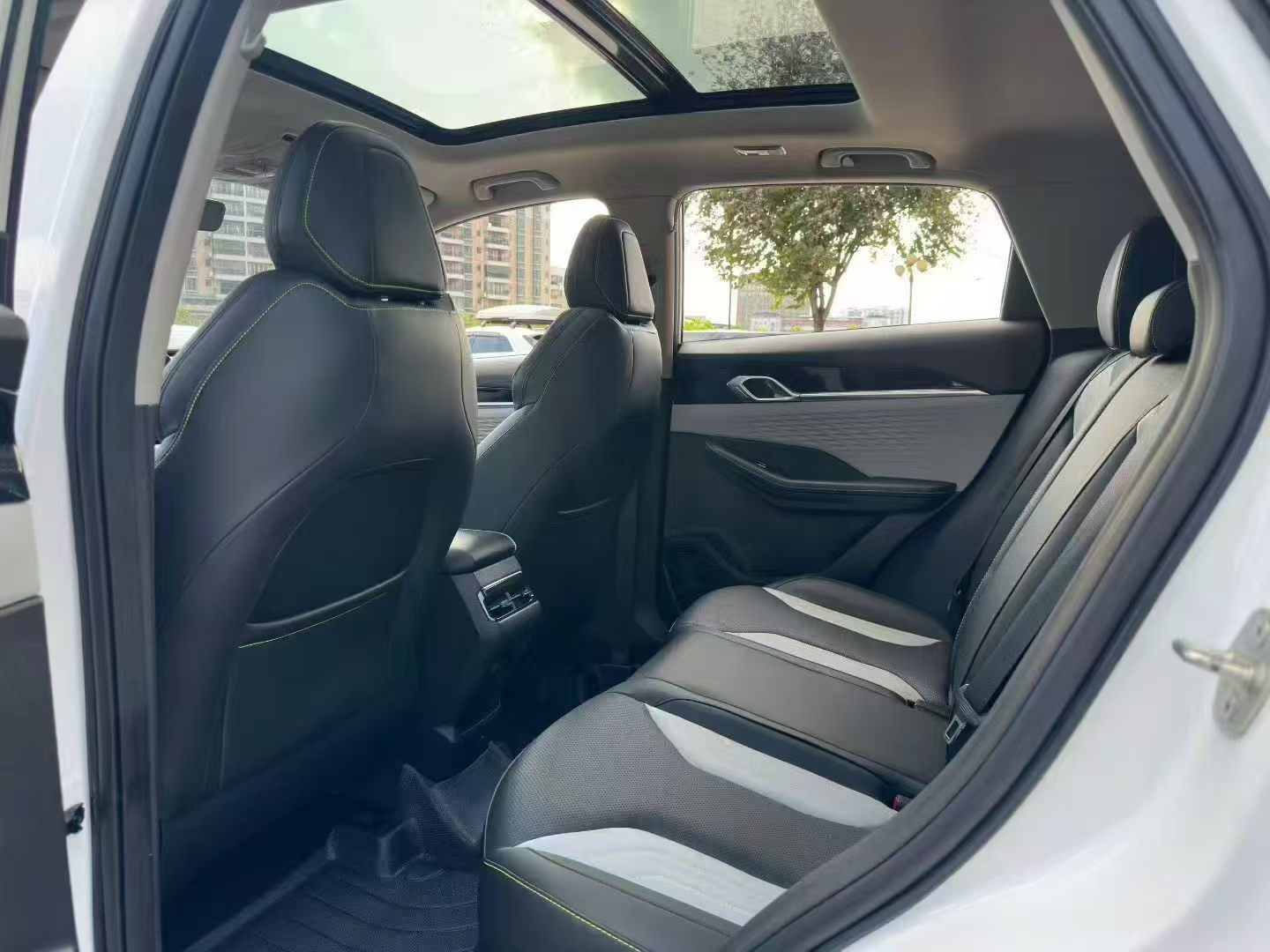 GEELY Coolray 2023 #4 GEELY Coolray 2023 car image #4