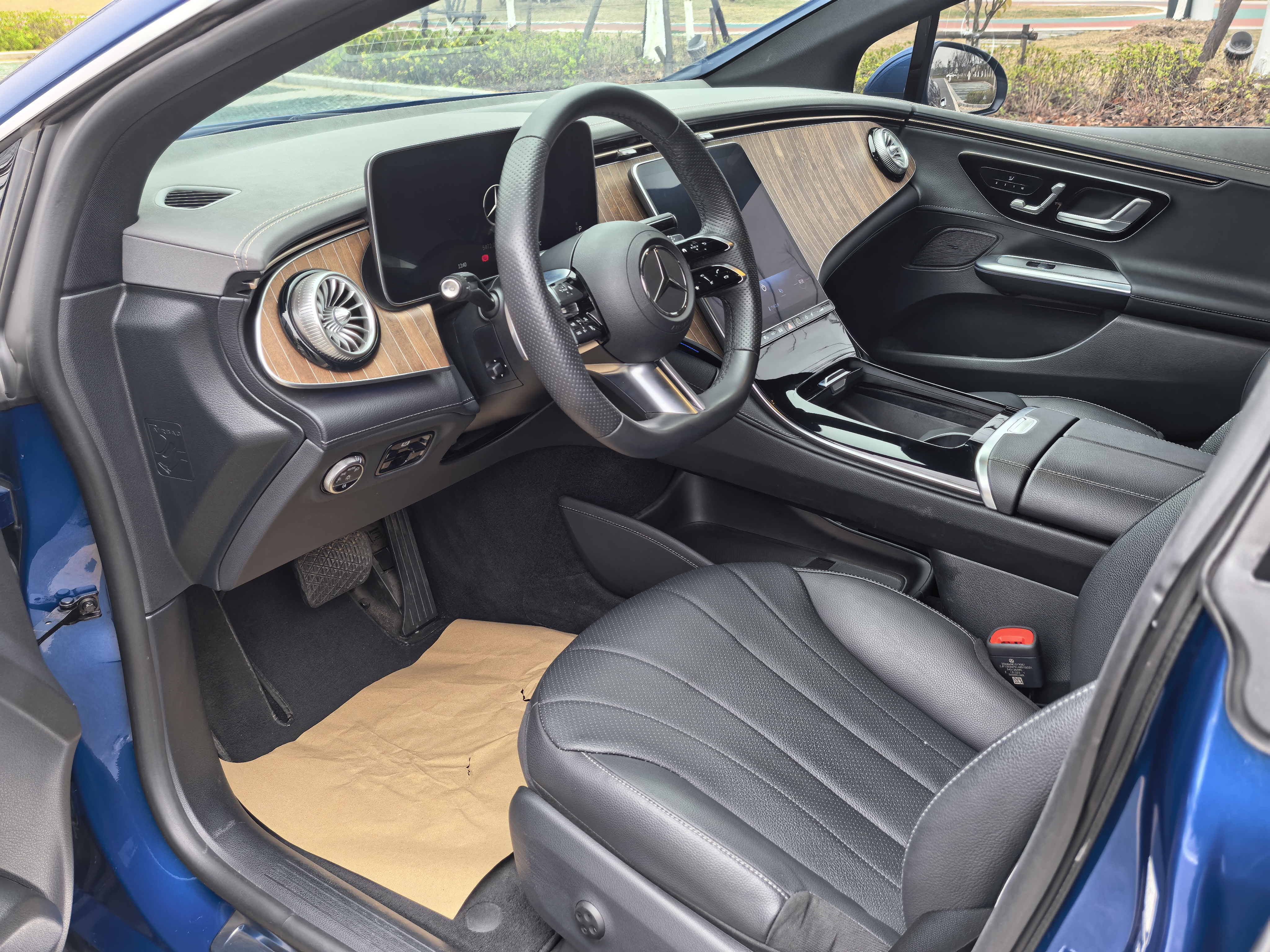 Mercedes-Benz EQE Class 2024 #4 Mercedes-Benz EQE Class 2024 car image #4