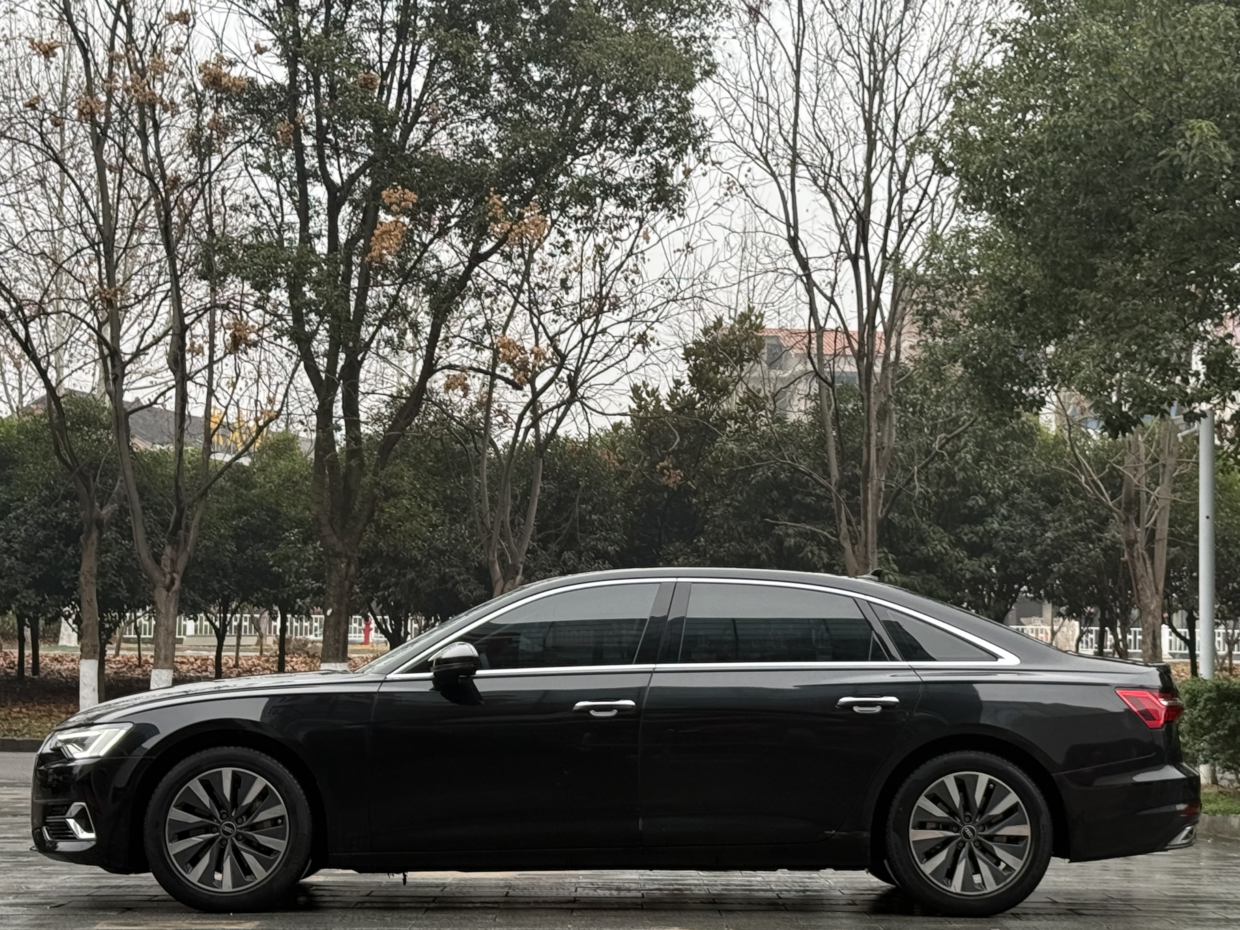 Audi A6L 2023 car image #4