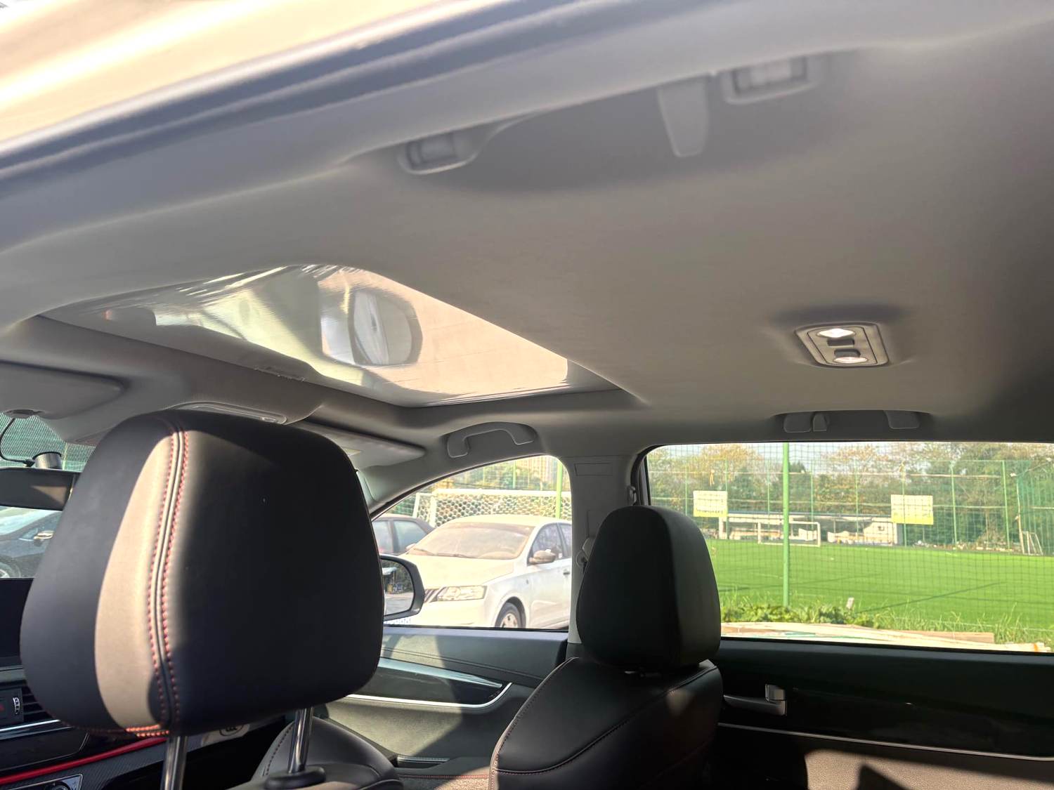 T5 2022 car image #4