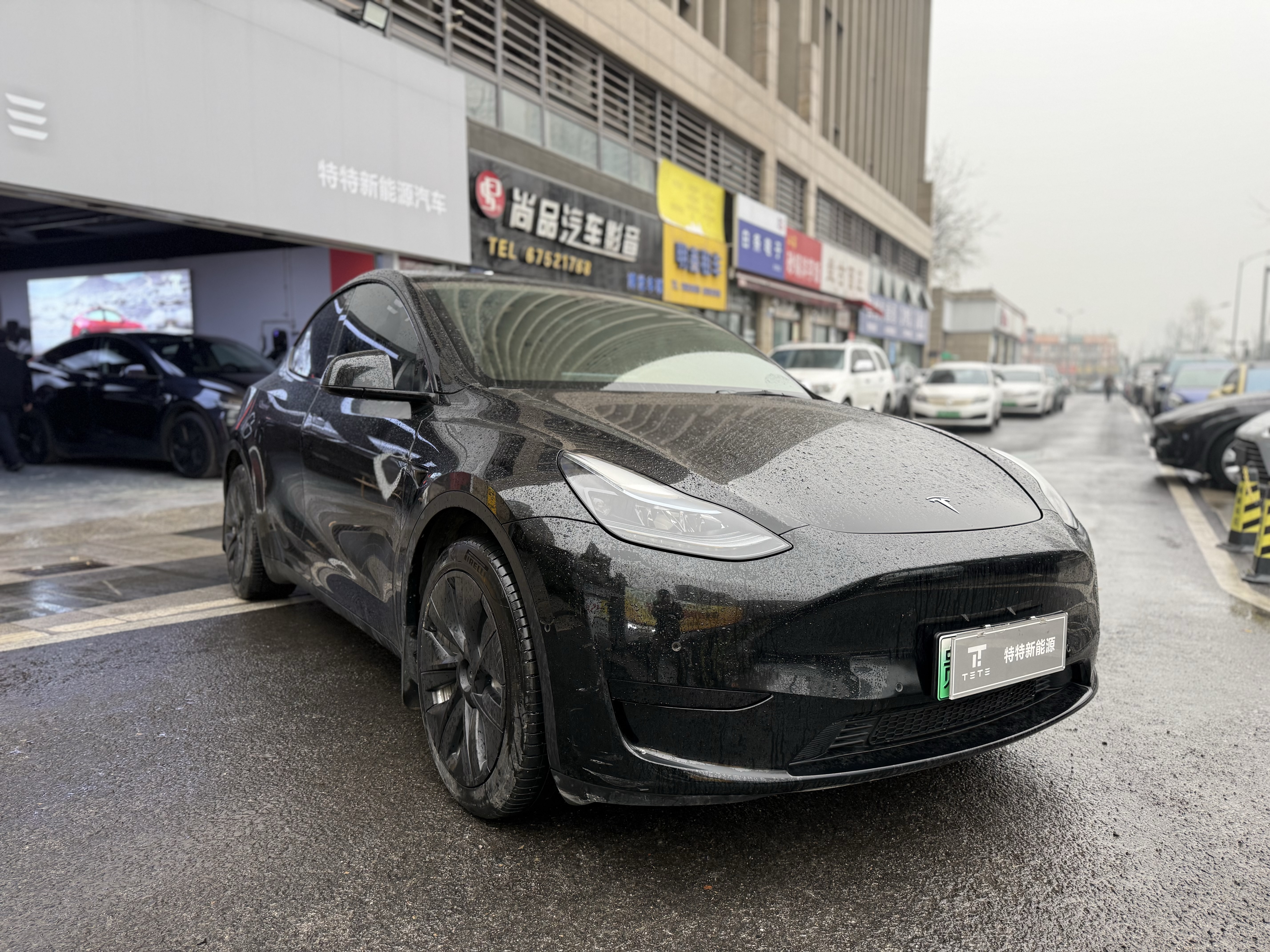 Tesla Model Y 2022 car image #4