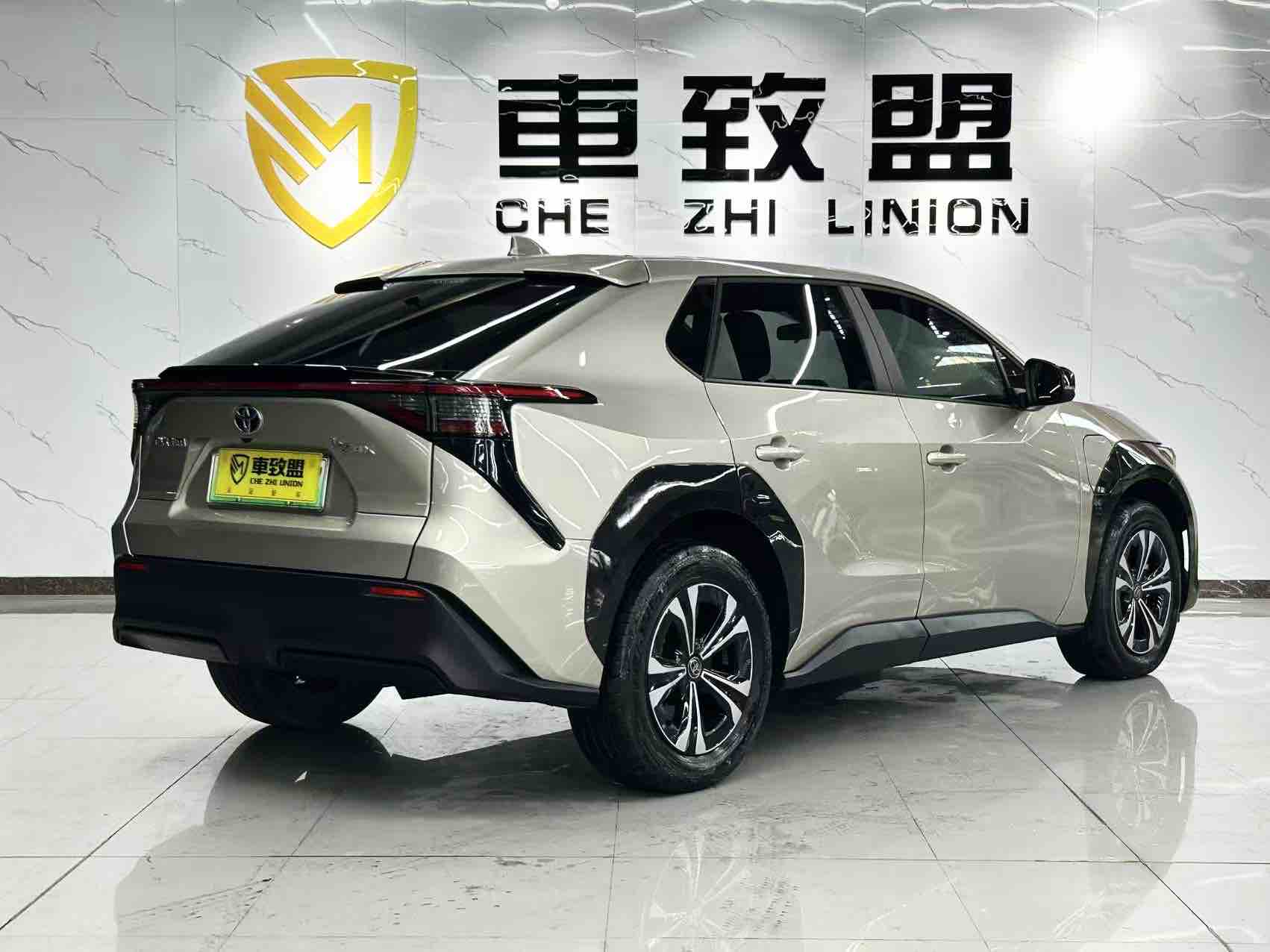 Toyota bZ4X 2022 immagine di auto #4