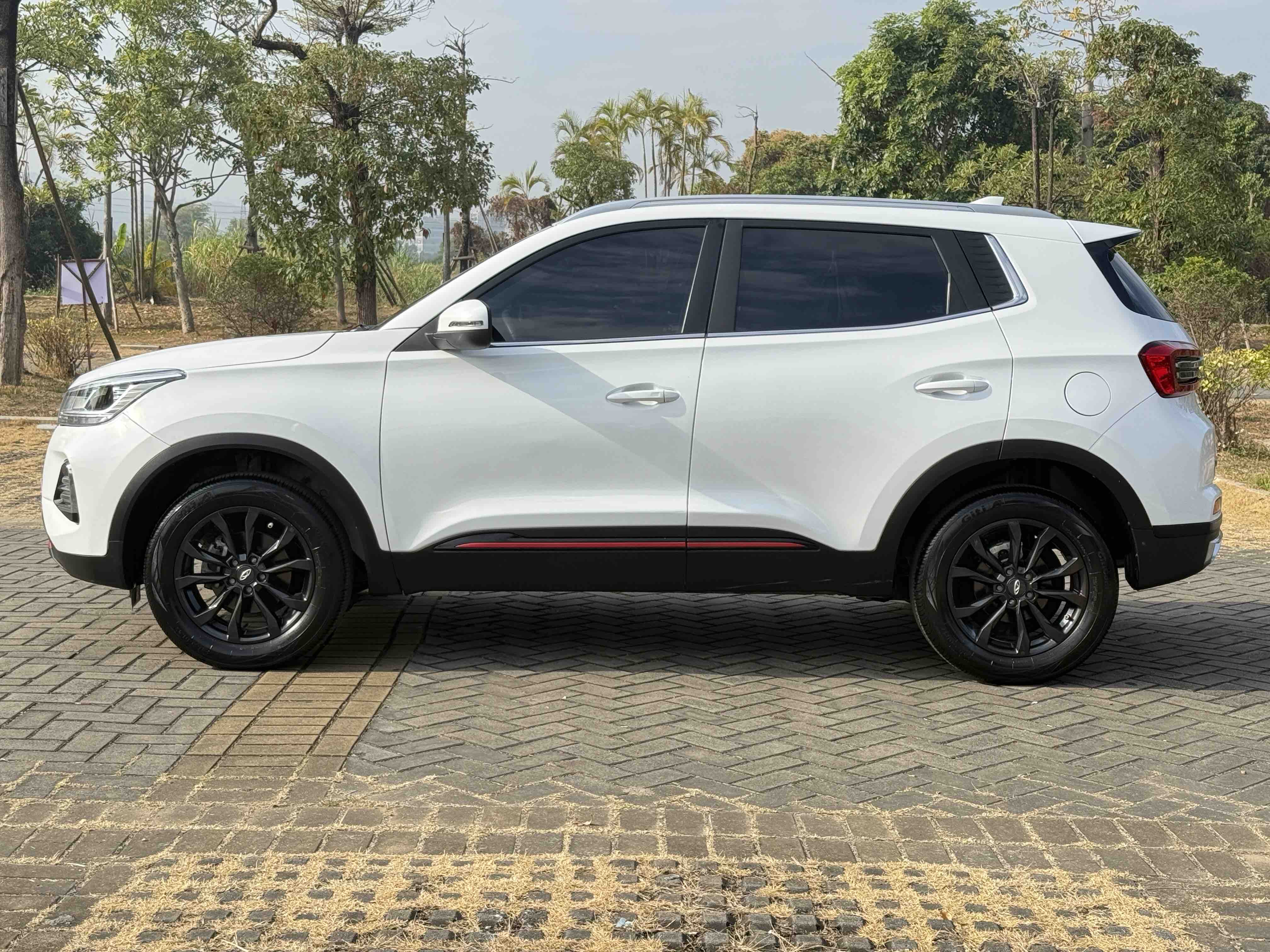 Forthing Tiggo 5x 2022 car image #4