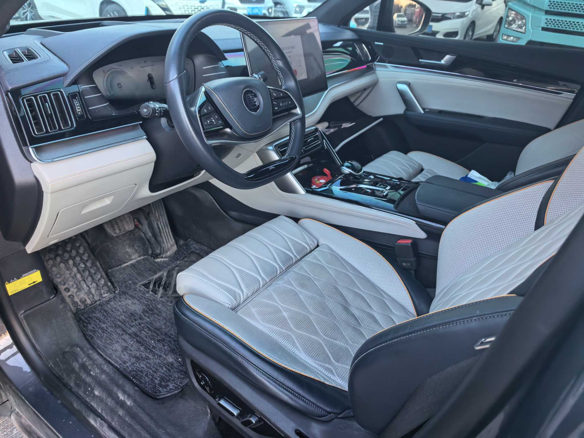 BYD Tang New Energy 2023 car image #4