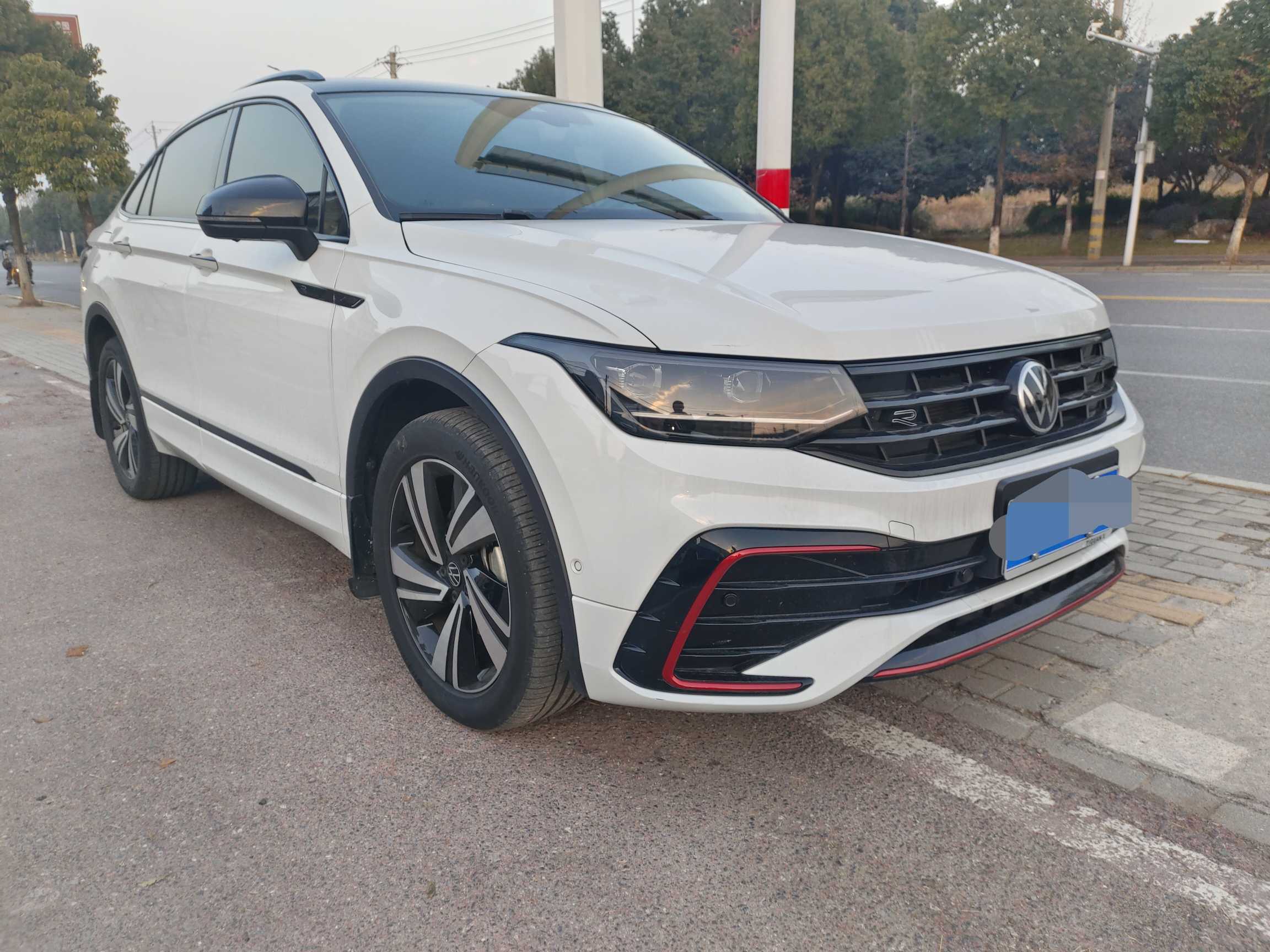 Volkswagen Tiguan X 2023 صورة سيارة #4