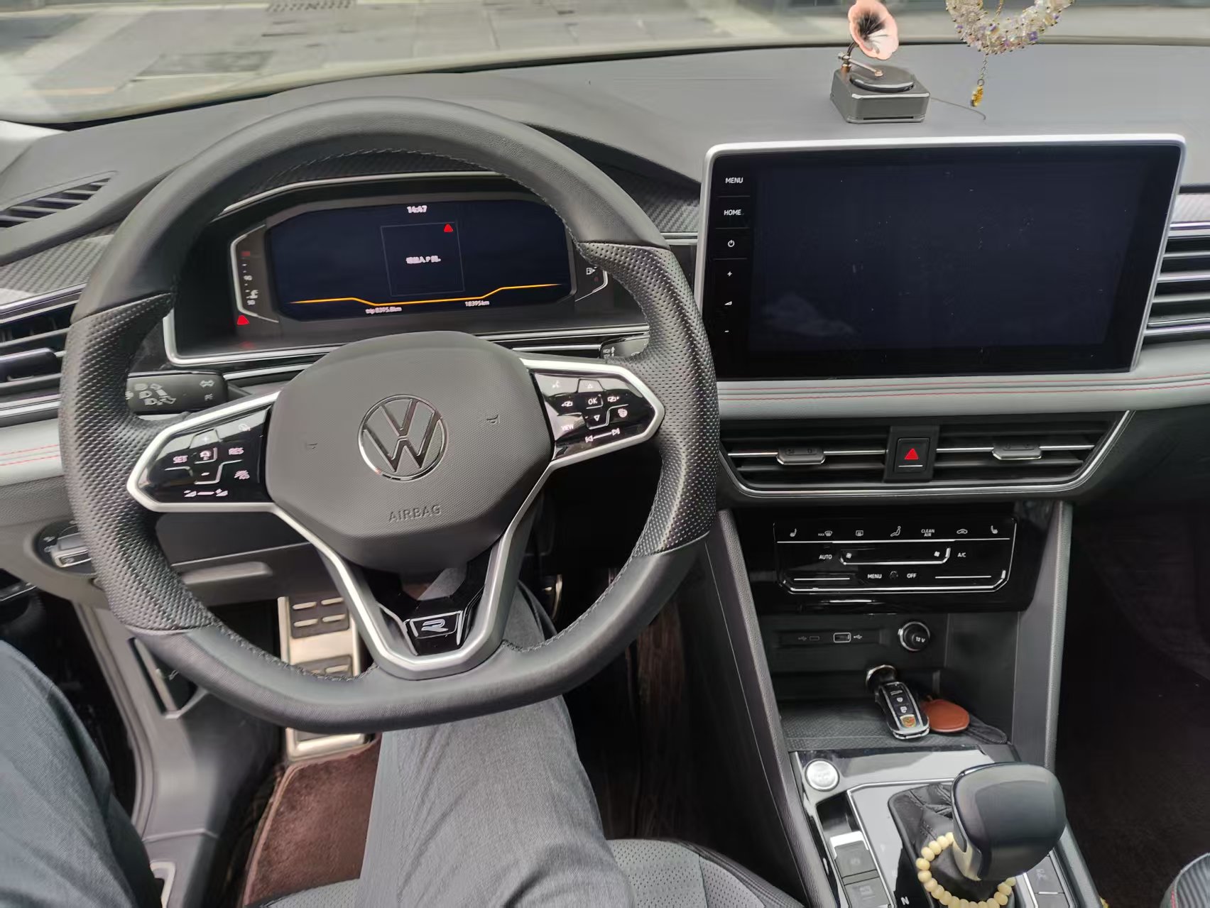 Volkswagen Tiguan X 2023 car image #4