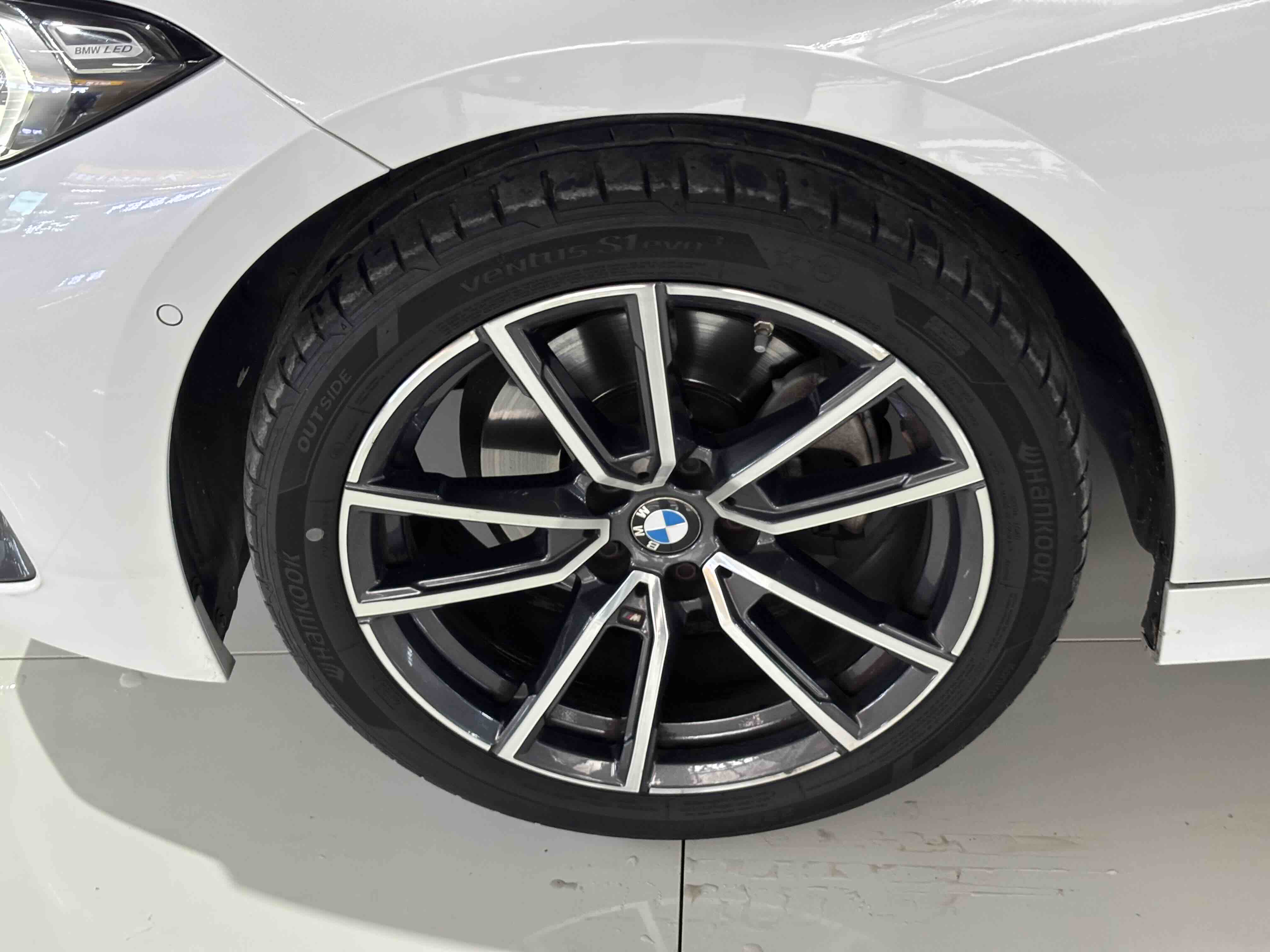 BMW 3 Series 2023 car image #4
