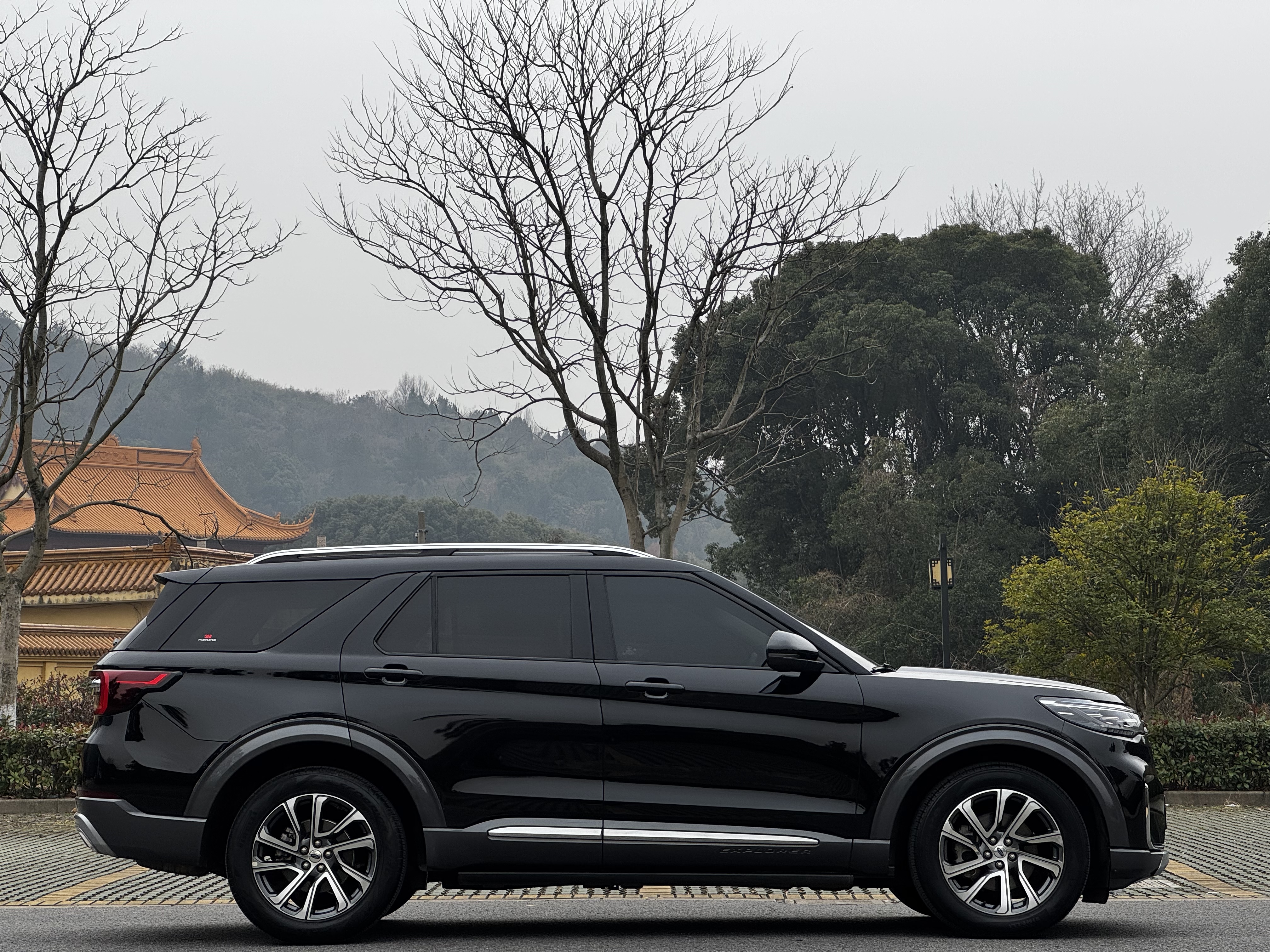 Ford Explorer 2024 صورة سيارة #4